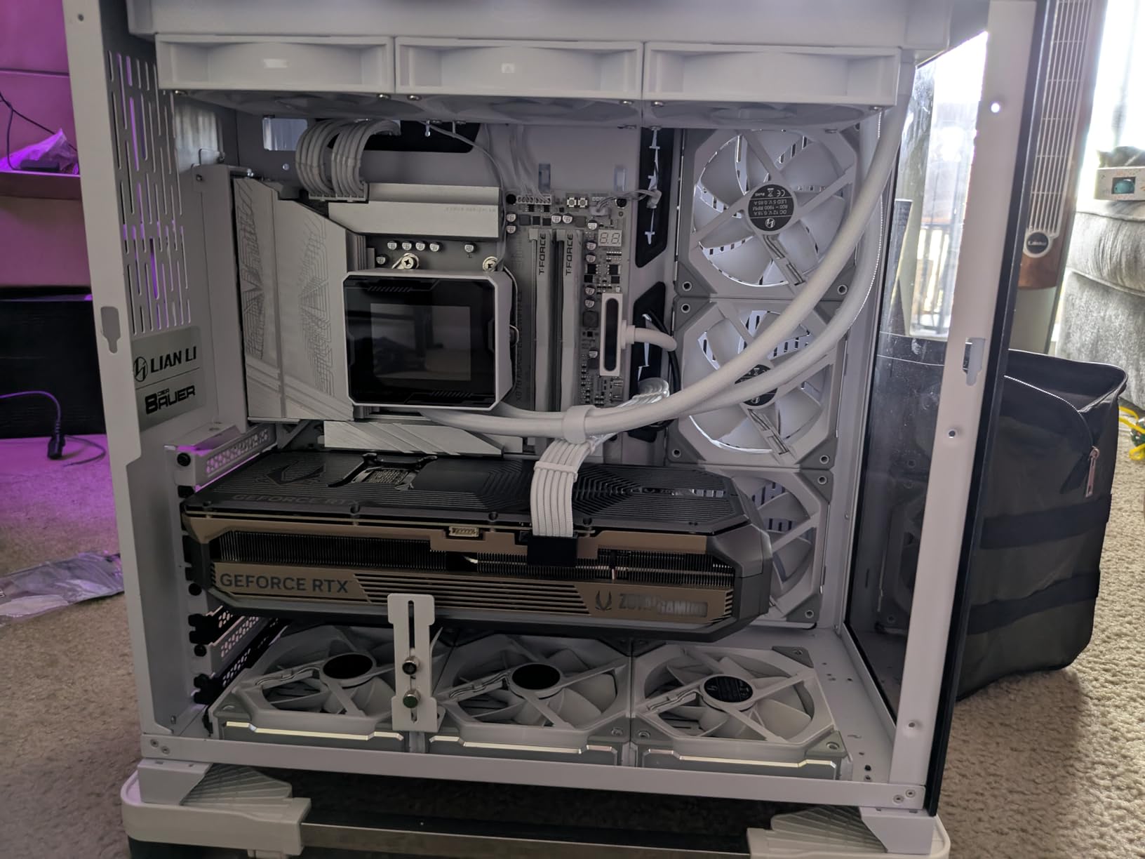 GIGABYTE X870 AORUS Elite WIFI7 ICE AMD AM5 LGA 1718 Motherboard, ATX, DDR5, 4X M.2, PCIe 5.0, USB4, WIFI7, 2.5GbE LAN, EZ-Latch, 5-Year Warranty customer photo 1