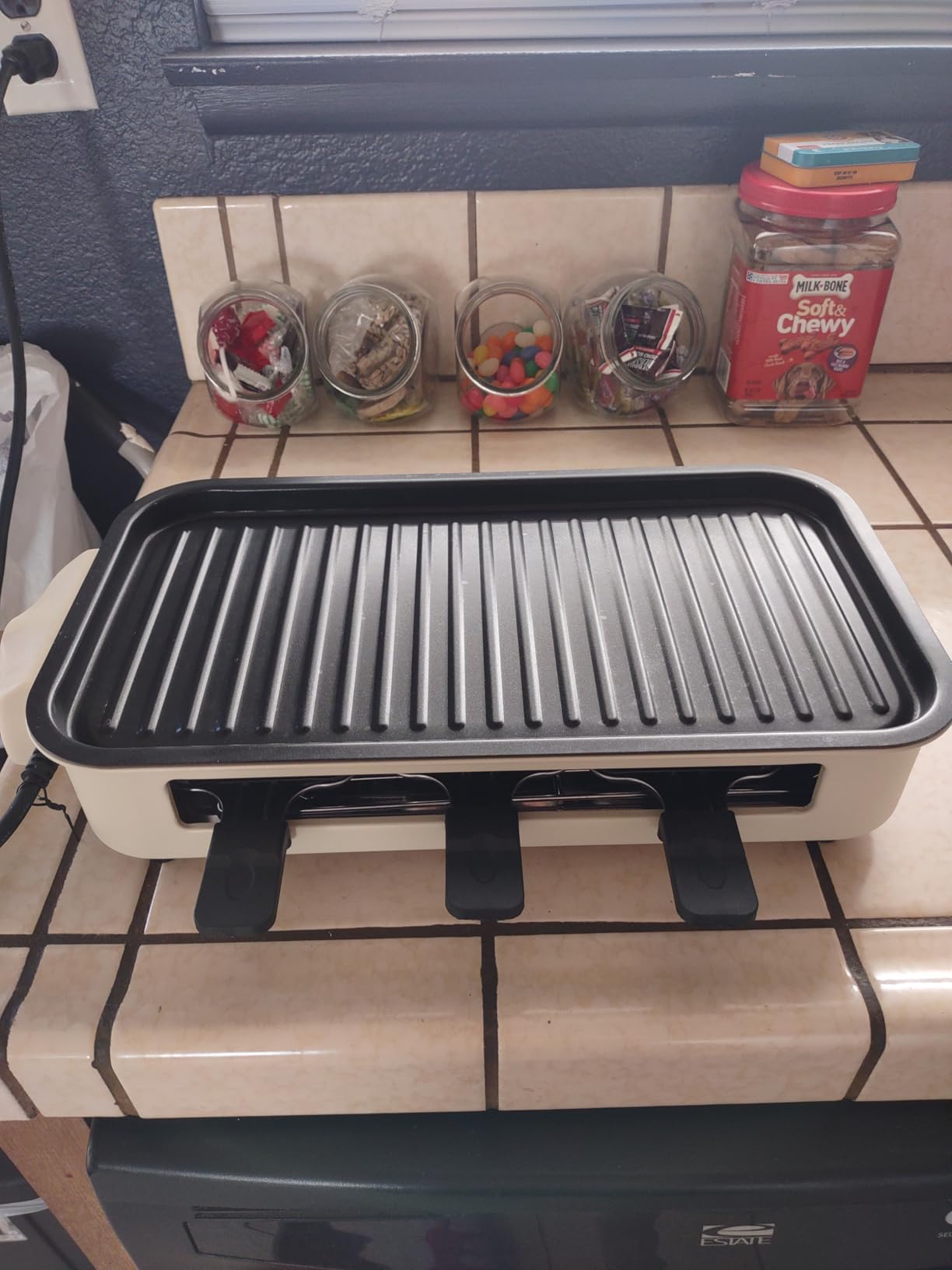 AORAN Indoor Grills Electric Smokeless – Versatile Smokeless Indoor Grill for Home Cooking, Featuring Indoor Grills Electric Smokeless, Skillet Griddle, and Kitchen Griddle White customer photo 2
