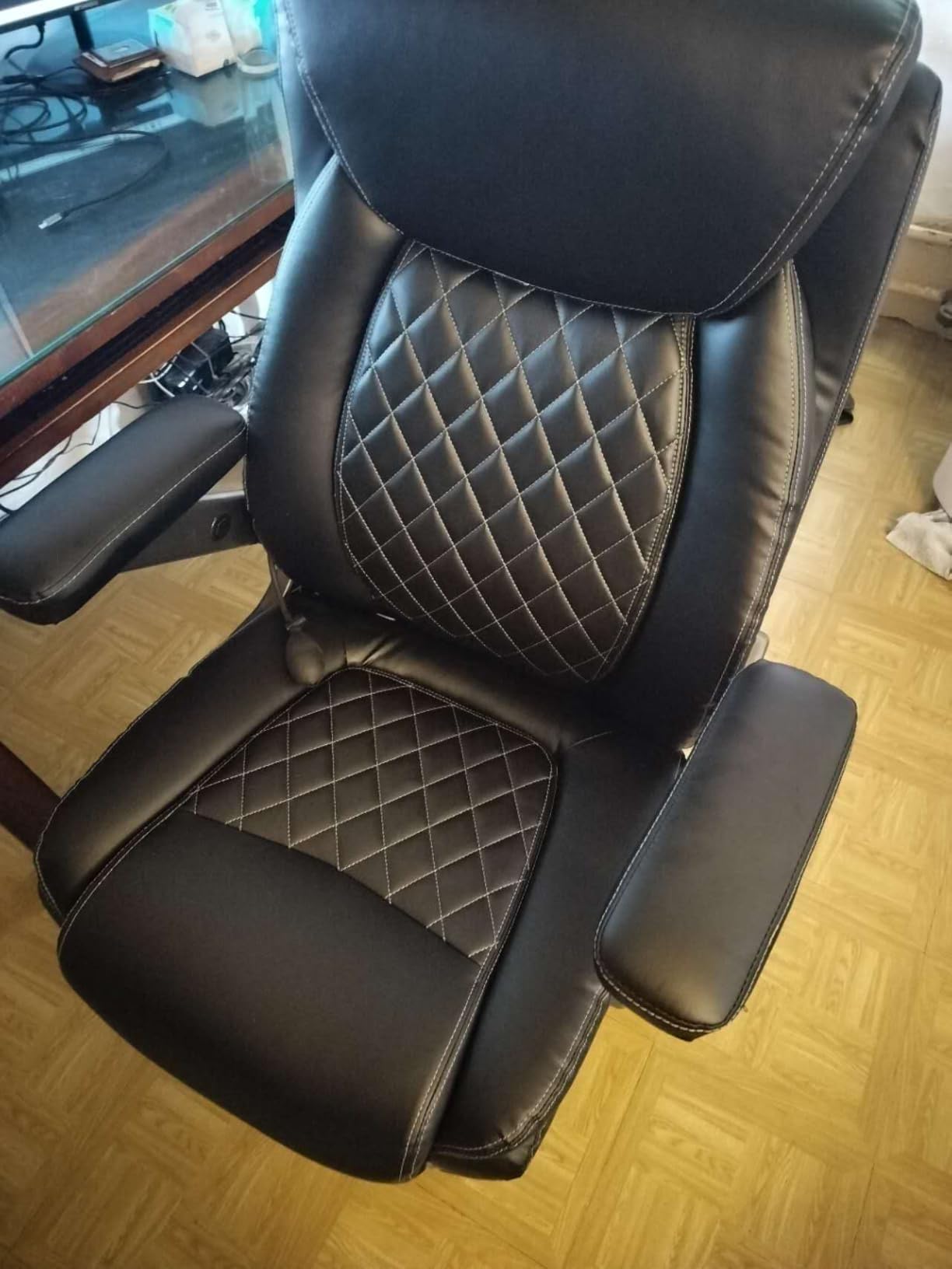 Indulgear Large Heavy Duty Office Chair with 5D Flip Arms,Comfy Big and Tall Executive Office Desk Chair with Pocket Spring Cushion,High Back Computer Chair with Lumbar Support,Dual Rubber Wheel customer photo 1