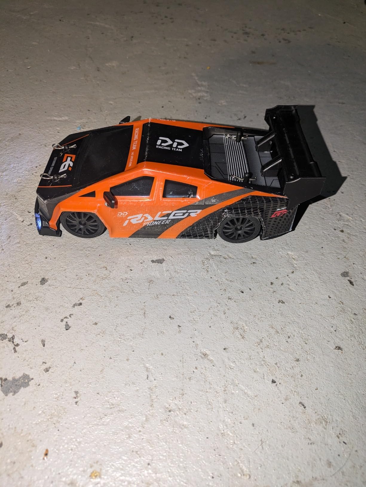 HTURCCOP RC Drift Car 2.4GHz 1:24 Scale 4WD High Speed Remote Control Cars Vehicle with LED Lights Two Batteries and Drifting Tires Racing Sport Toy Cars for Adults Boys Girls Kids customer photo 1