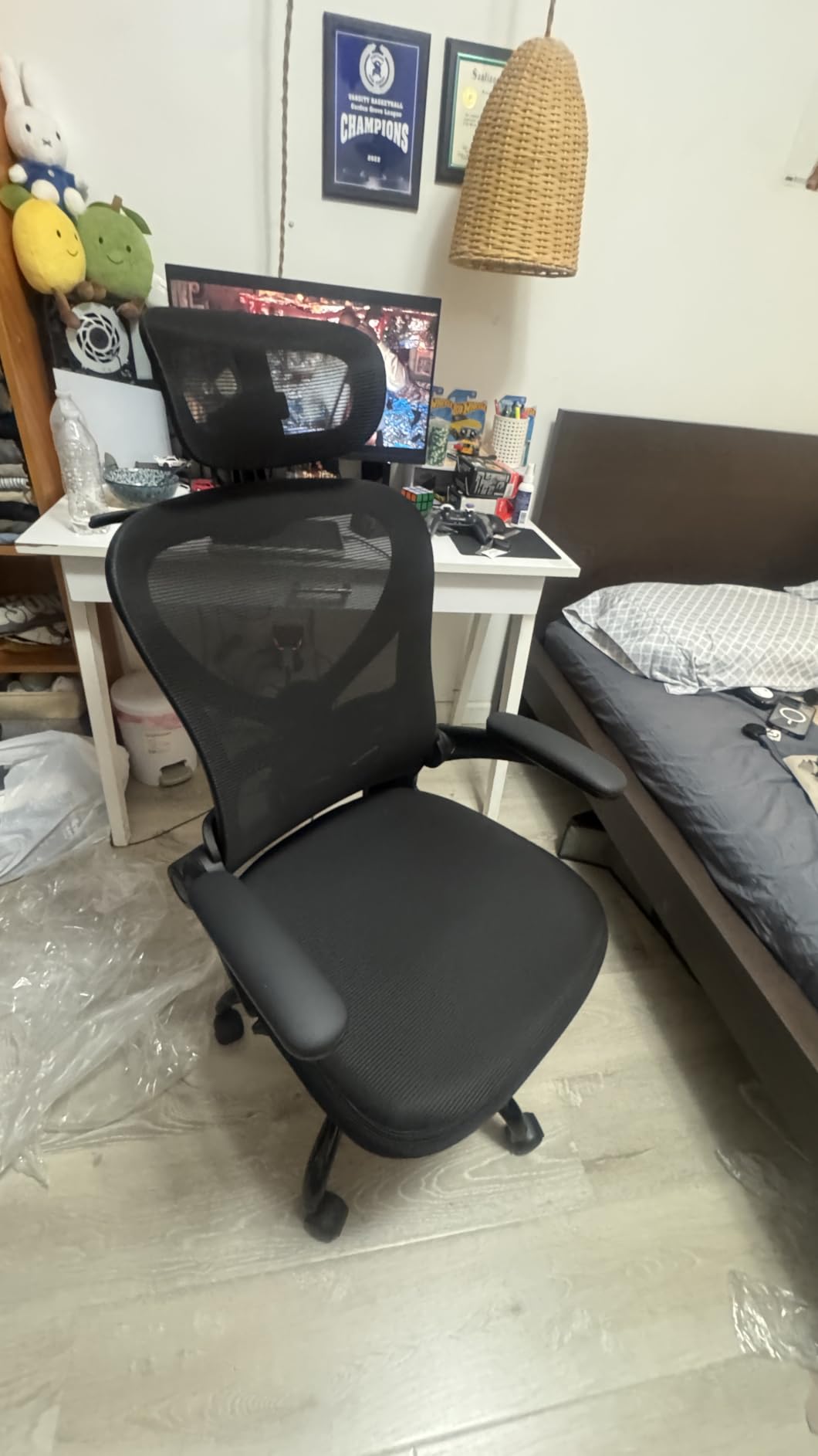 Ergonomic Office Chair, Mesh Home Office Desk Chairs with 3D Headrest customer photo 1