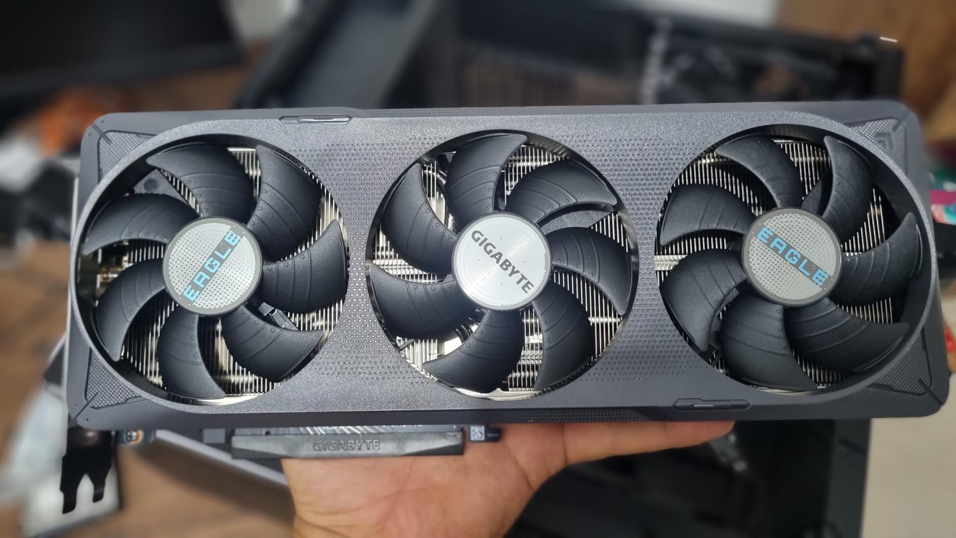 GIGABYTE GeForce RTX 5070 Eagle OC SFF 12G Graphics Card, 12GB 192-bit GDDR7, PCIe 5.0, WINDFORCE Cooling System, GV-N5070EAGLE OC-12GD Video Card customer photo 2