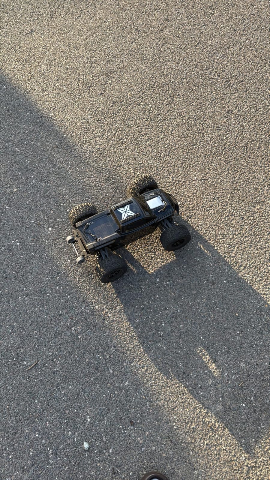 RIAARIO 1/10 Brushless RC Cars, 50+ MPH, 4WD, Waterproof, Carbon Fiber customer photo 2