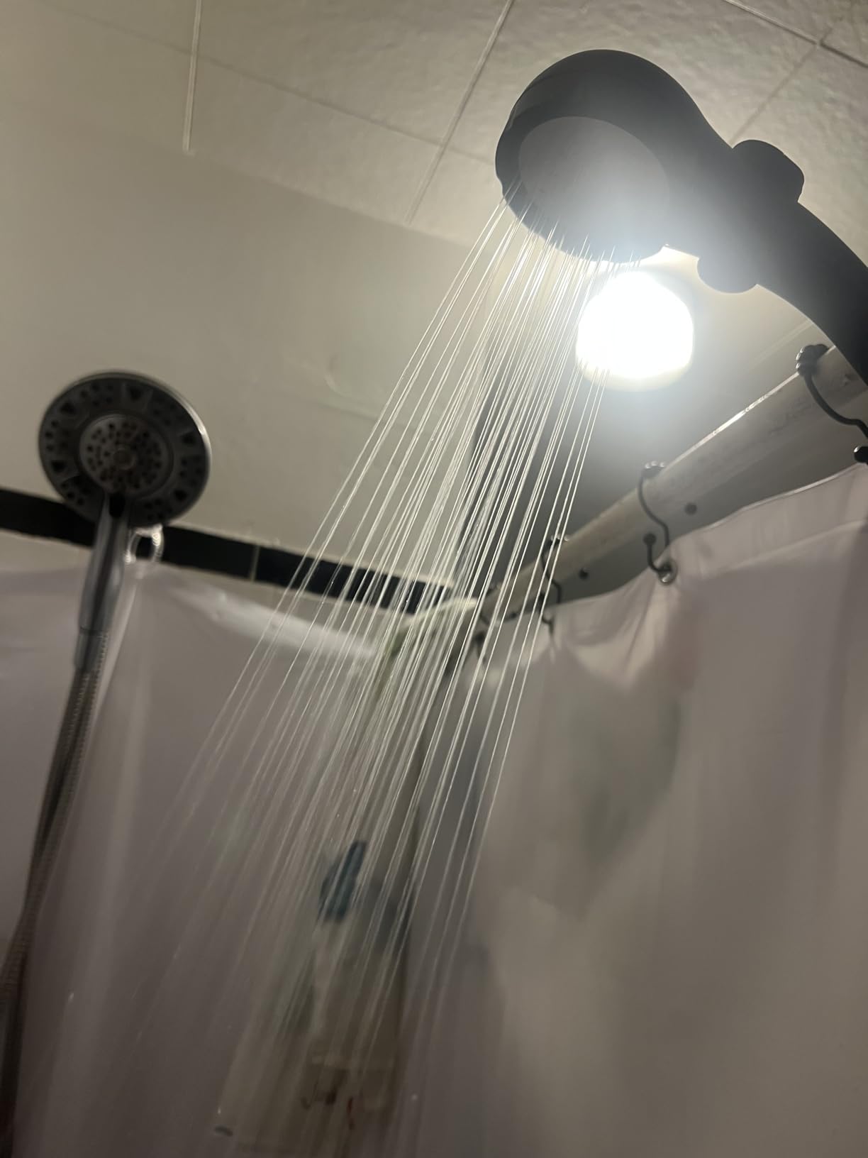 vignuto Portable Shower for Camping, Rechargeable Camping Shower Pump with LED Display of Battery Level and Temperature customer photo 1