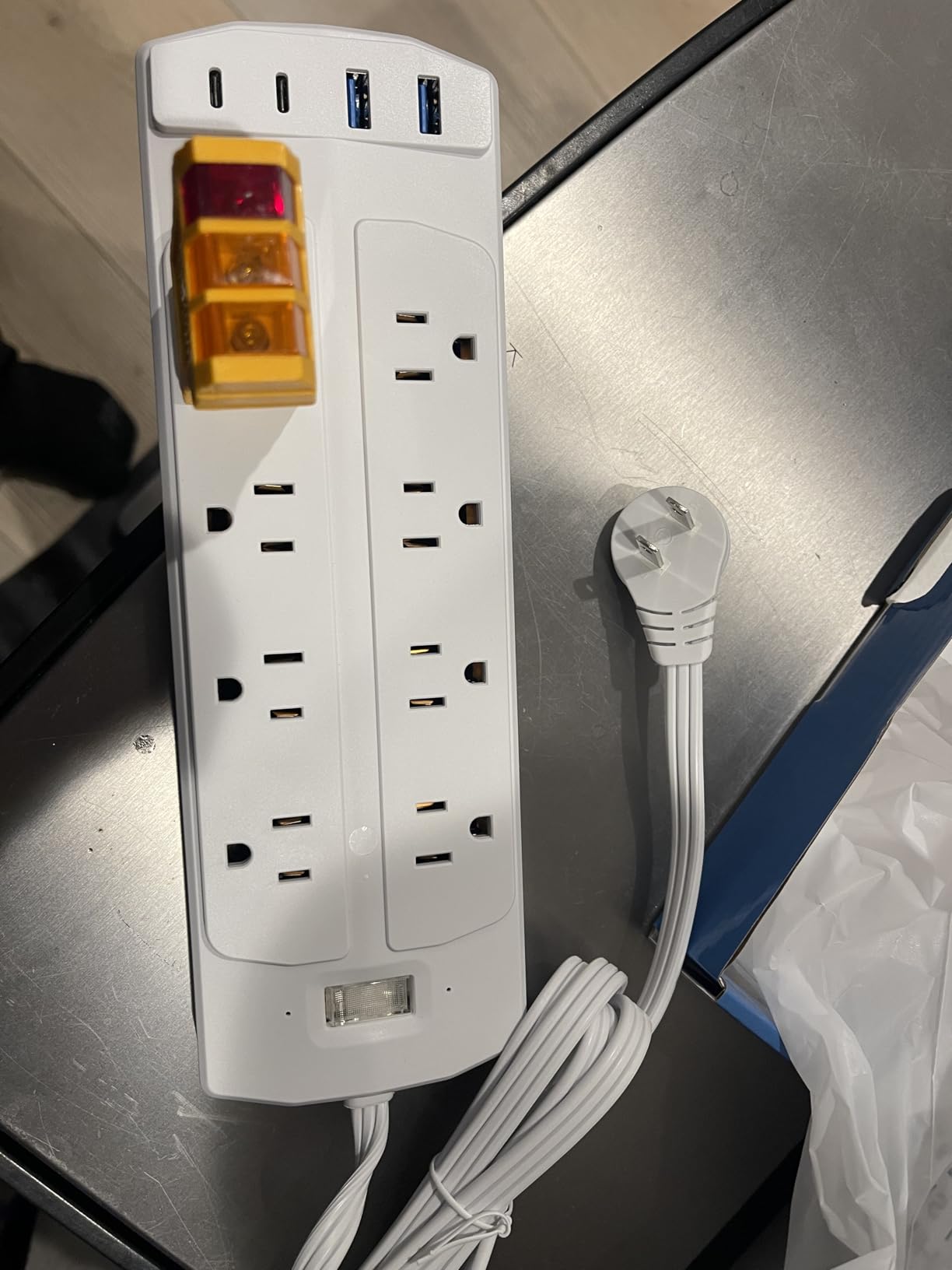 Smart Power Strip, Yozisital Charging Station with 6 Smart Outlets and 4 USB Ports, 5FT Flat Plug Extension Cord for Home Office, Compatible with Alexa & Google Home customer photo 2