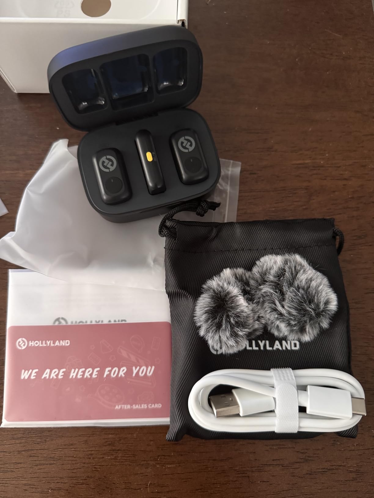 Hollyland LARK A2(2TX+1RX+Charging Case) Wireless Microphone, AI Auto-Limit customer photo 2