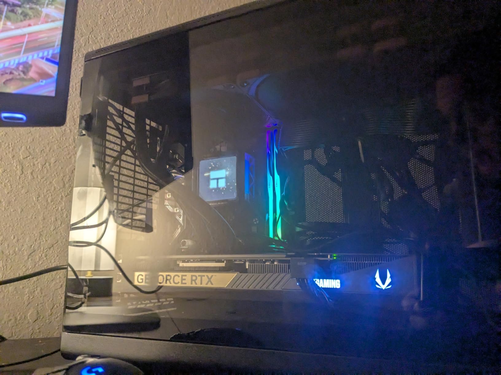 ZOTAC Gaming GeForce RTX 5070 Ti Solid SFF OC DLSS 4 16GB GDDR7 256-bit 28 Gbps PCIE 5.0 Gaming Graphics Card, IceStorm 2.0 Advanced Cooling, ZT-B50710J3-10P customer photo 1
