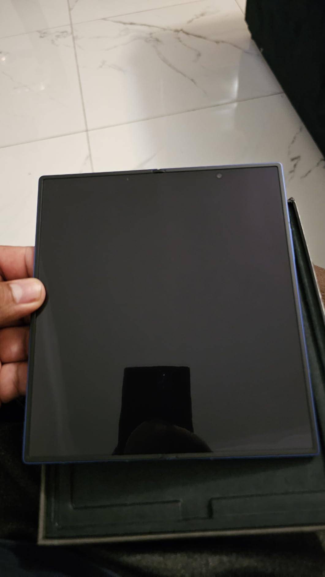 Samsung Galaxy Z Fold7 Cell Phone, 256GB AI Smartphone, Silver Shadow customer photo 1