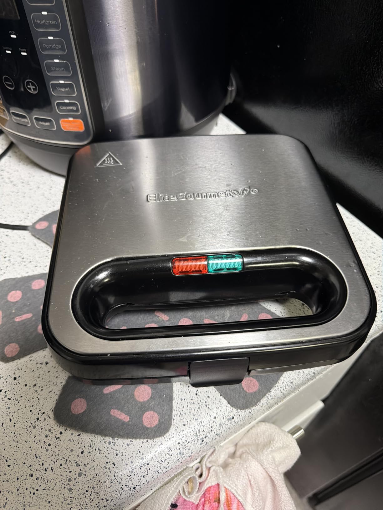 Elite Gourmet ESM2207XSS 2-Slice Panini Maker, 750W, Stainless Steel customer photo 2
