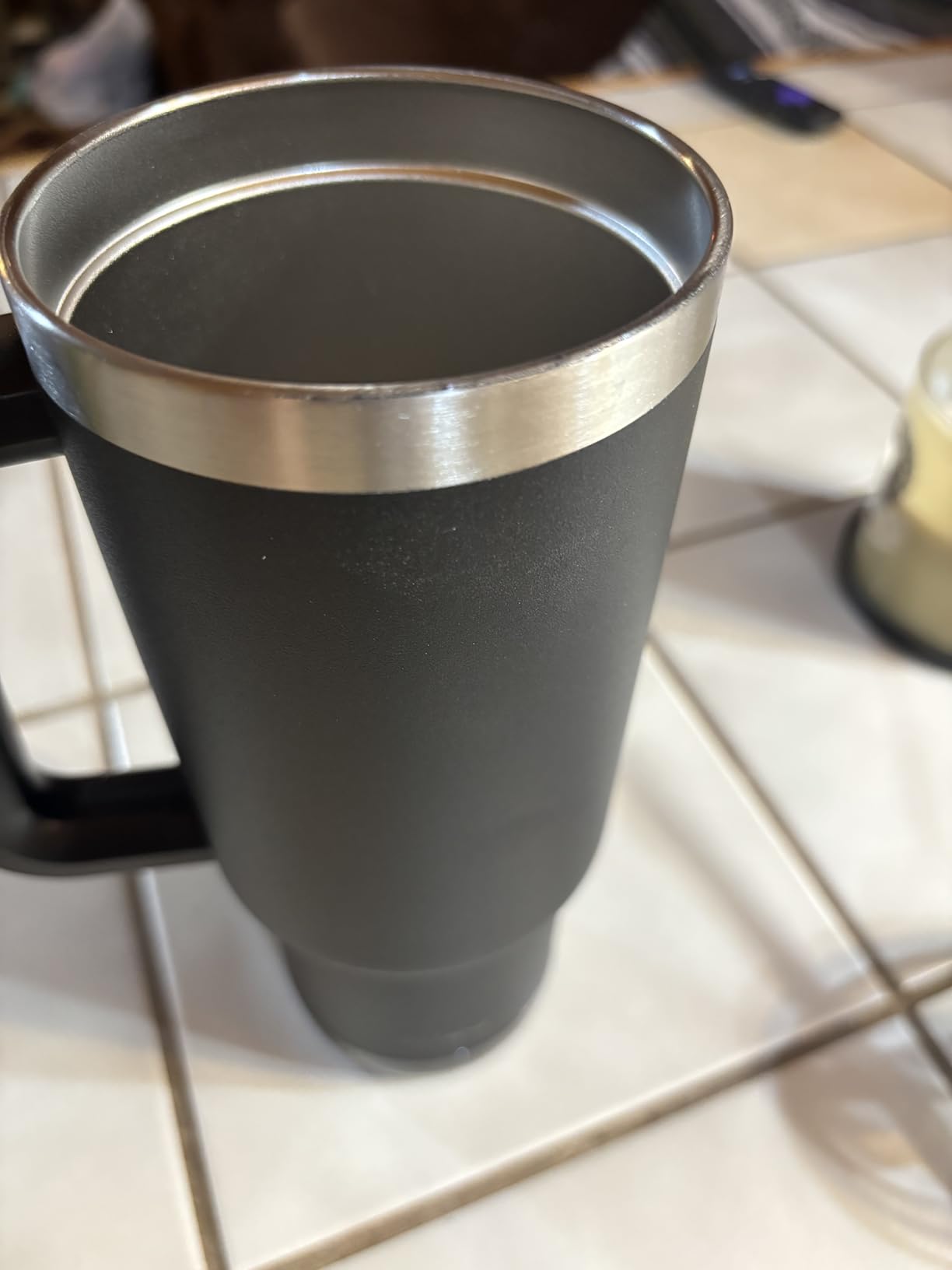 Hidrate Spark PRO 2 30oz Tumbler – Smart Hydration Tumbler with Clinically Accurate Water Tracking & Extended Battery Life - Syncs with Apple Health, Fitbit, Smart Rings & Smart Watches - White customer photo 1