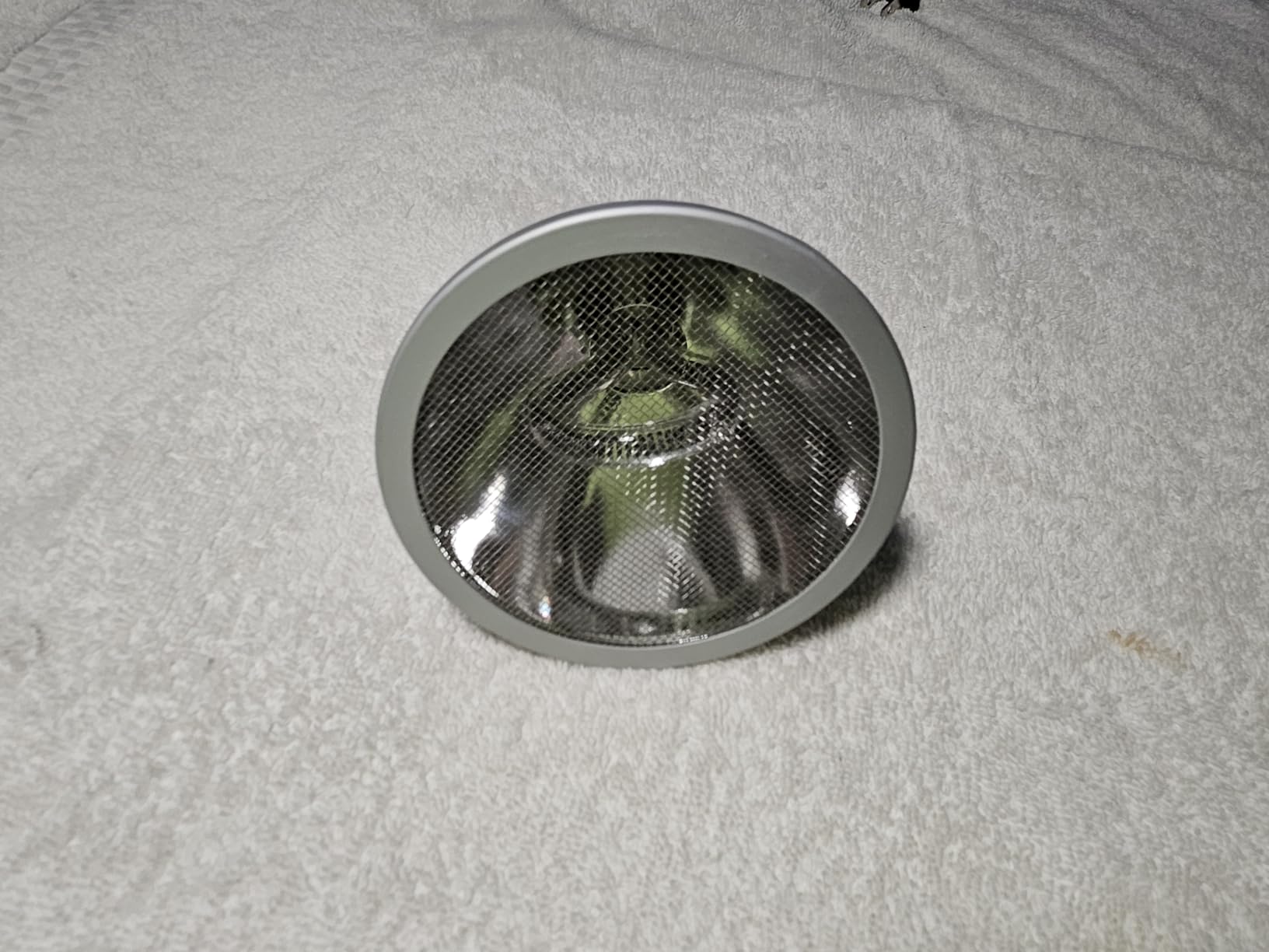 100W Deep Heat Infrared Projector Lamp for Reptiles, Emits Infrared A & B Wavelengths, Reptiles Basking Light Heat Lamp Bulbs with Reflector for Bearded Dragons, Turtles, Snakes, Lizards, etc. customer photo 2