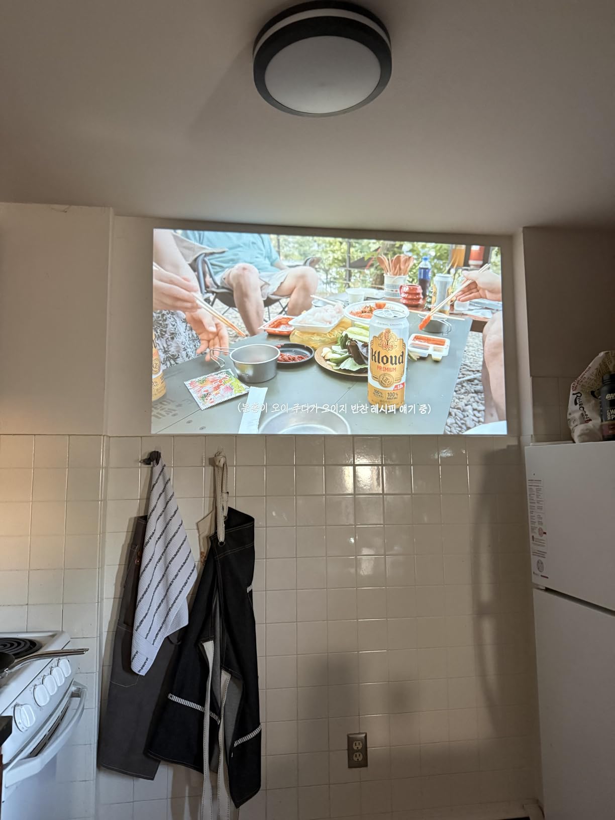 TCL C1 Smart Projector 4K Support, Compatible with Google TV, WiFi and Bluetooth, Auto Focus/Keystone, 1080P HDR10, Dolby Audio, 285° Rotation Mini LCD Projector for Bedroom/Home Theater/Outdoor,Black customer photo 2