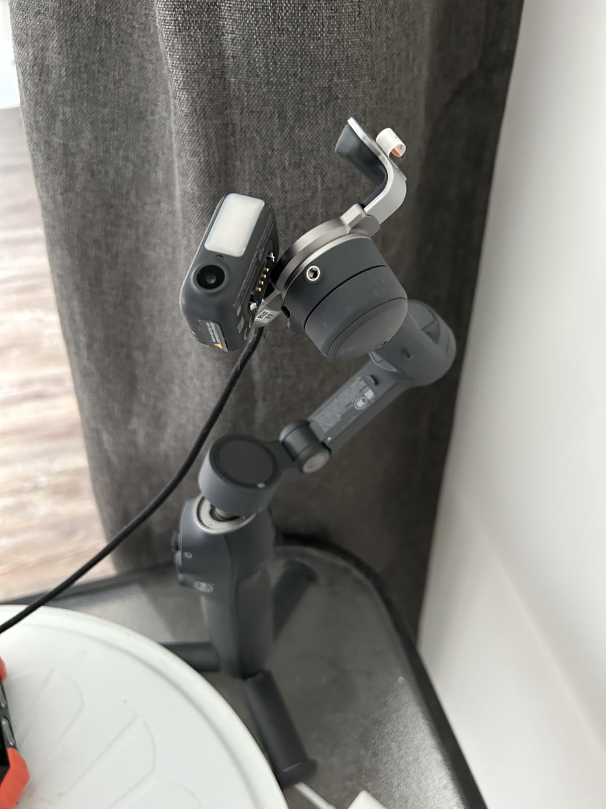 DJI Osmo Mobile 8 Gimbal Stabilizer for Phone, 3-Axis Stabilization customer photo 2
