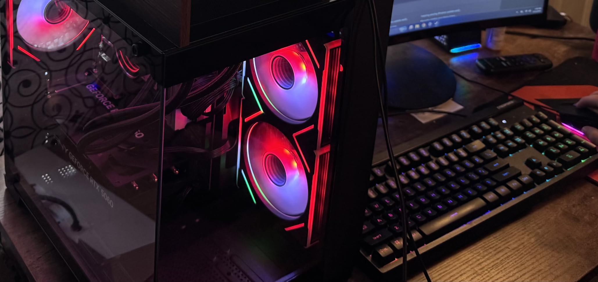 YAWYORE Gaming PC, AMD Ryzen 7 5700X, GeForce RTX 5060 Desktop Computer customer photo 1