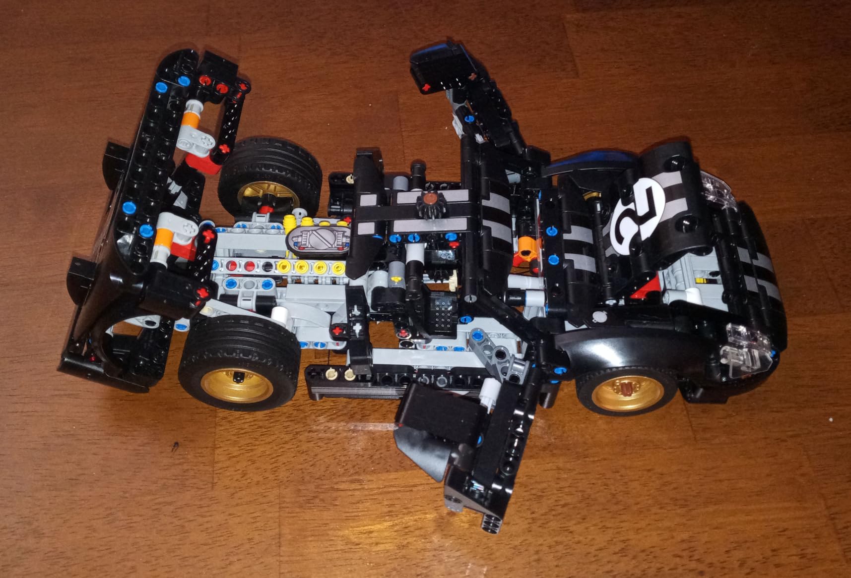 LEGO Technic 1966 Ford GT40 MKII Race Car 42223 customer photo 2