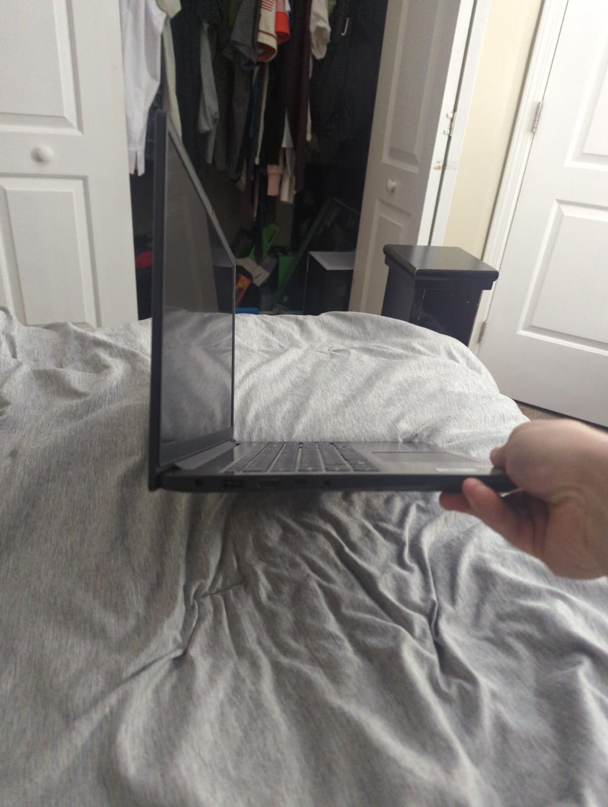 Lenovo Laptop V15, AMD Ryzen 3 7320U, 16GB DDR5, 512GB SSD, Windows 11 Pro customer photo 2