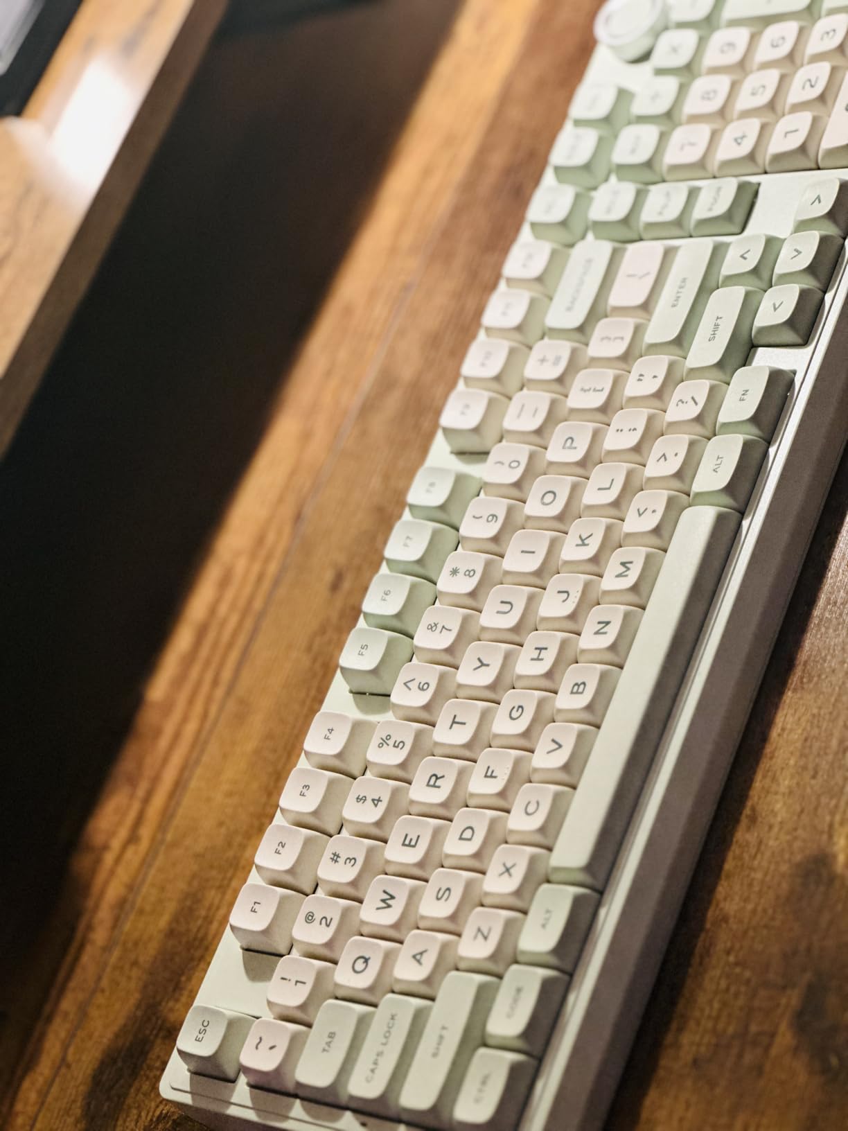SOLAKAKA KI99 Pro Wireless Mechanical Keyboard with Quiet Switch, Hot Swappable Pre-Lubed Switches with RGB Backlit, Gasket Structure Computer Gaming Keyboard (BlackBlue, Silent Switch) customer photo 1