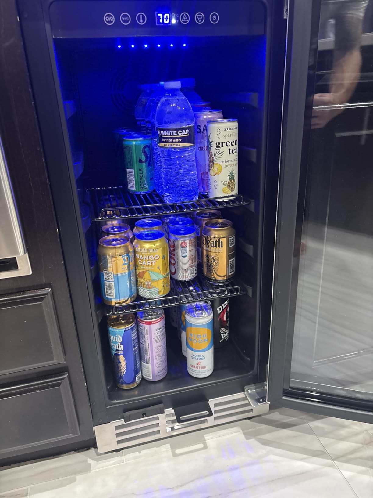 Feelfunn 24 Inch Beverage Refrigerator Under Counter,180 Cans,Silver customer photo 1