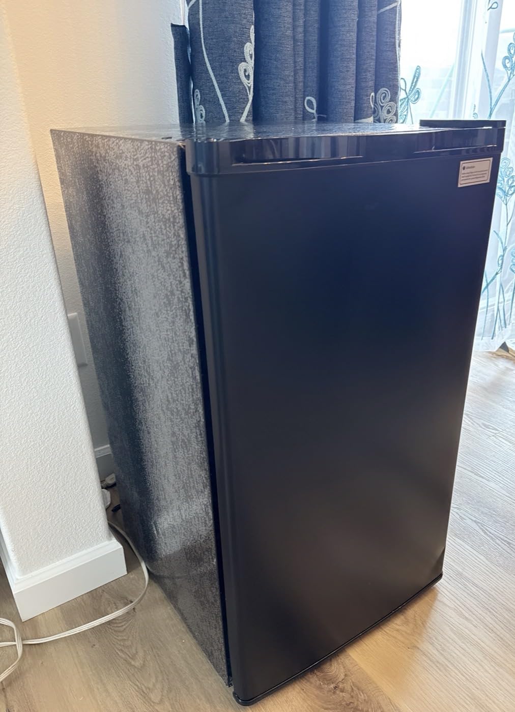 Feelfunn 3.2 Cu.Ft Mini Fridge with Freezer, 2 Door Dorm Fridge, Silver customer photo 1