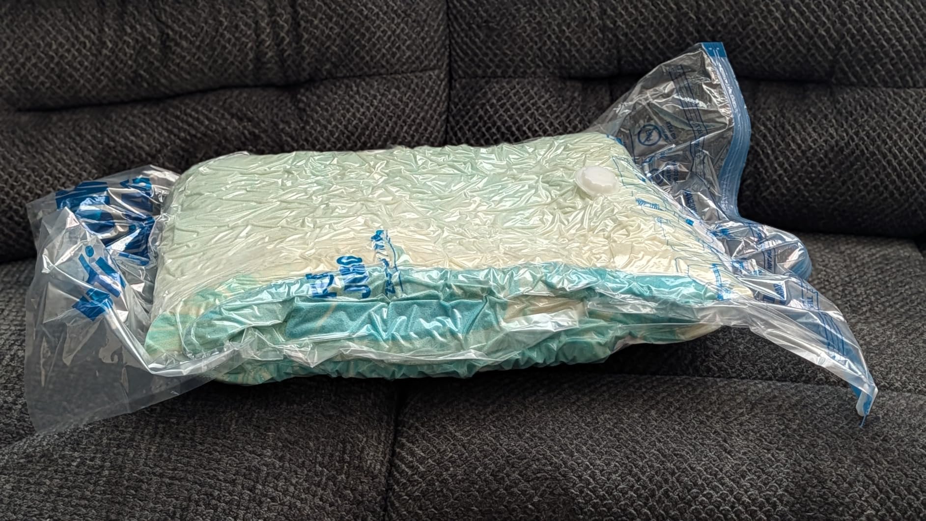 12 Jumbo Vacuum Storage Bags for Bedding, Vacuum Seal Bags for Clothing customer photo 1