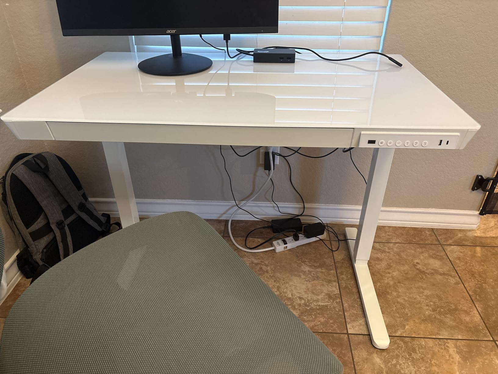 HUANUO Glass Standing Desk with Drawers, 40 X 24 Inch Electric Adjustable Height Desk, Quick Install One-Piece Tabletop with USB Charging Ports, White customer photo 2