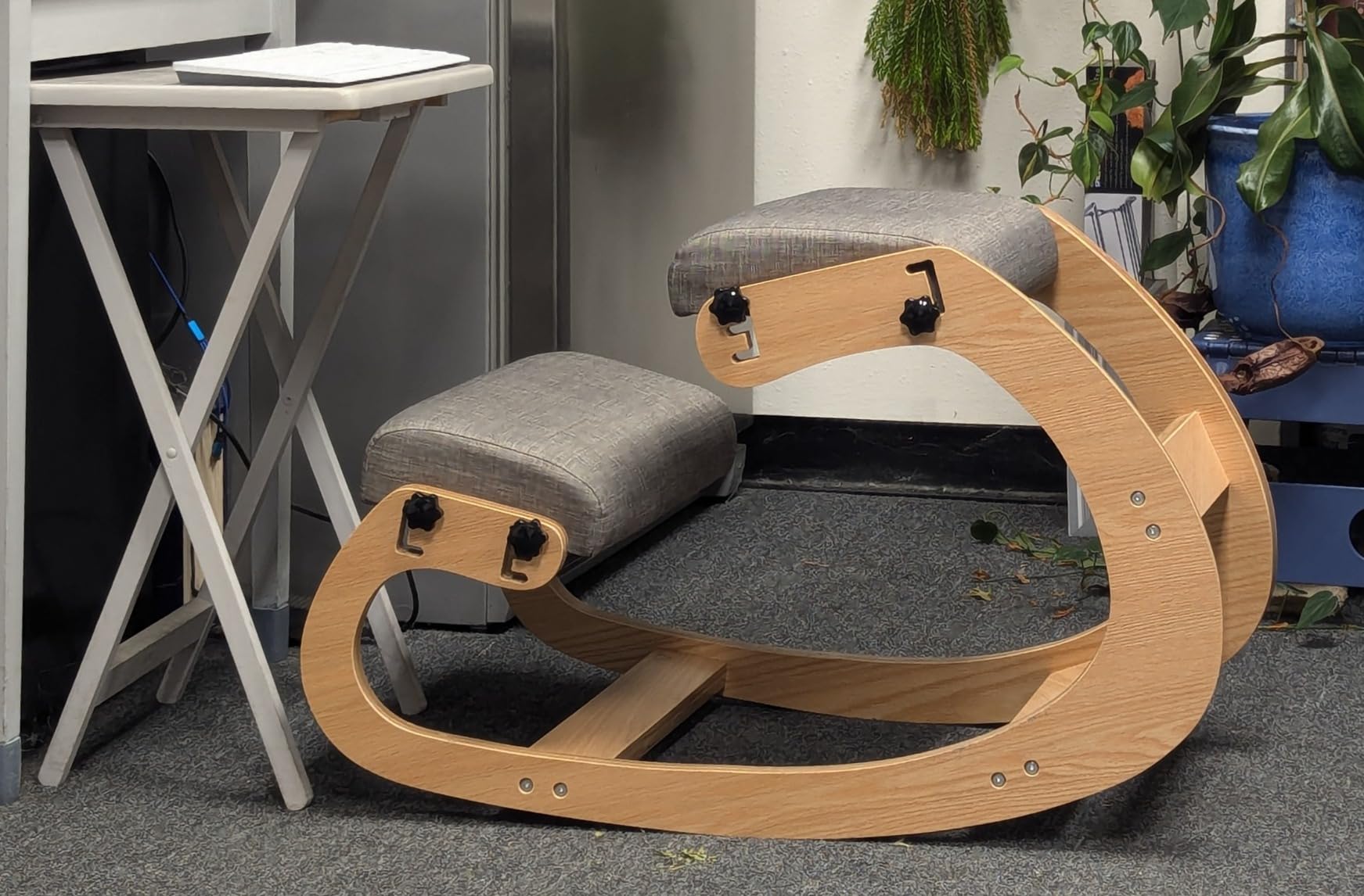 Ergonomic Kneeling Chair, Adjustable Rocking Knee Chairs for Home Office, Wooden Office Knee Chair for Back Pain Relief, Beige customer photo 2