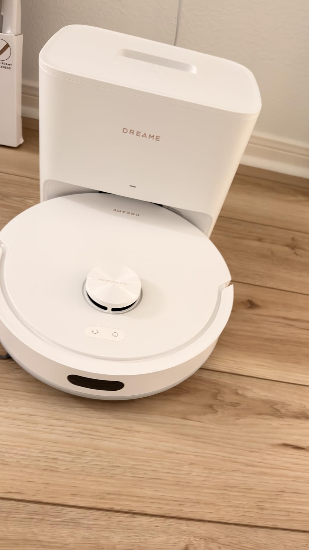 dreame D20 Air Plus Robot Vacuum and Mop, 20,000Pa Powerful Suction customer photo 1