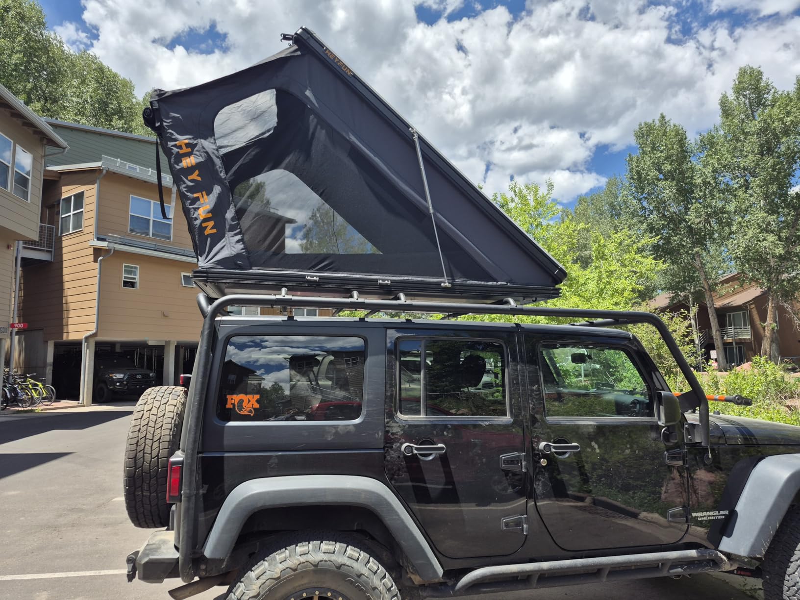 Voyager Pro Rooftop Tent Hard Shell, Aluminum Pop Up Roof Top Tent customer photo 2