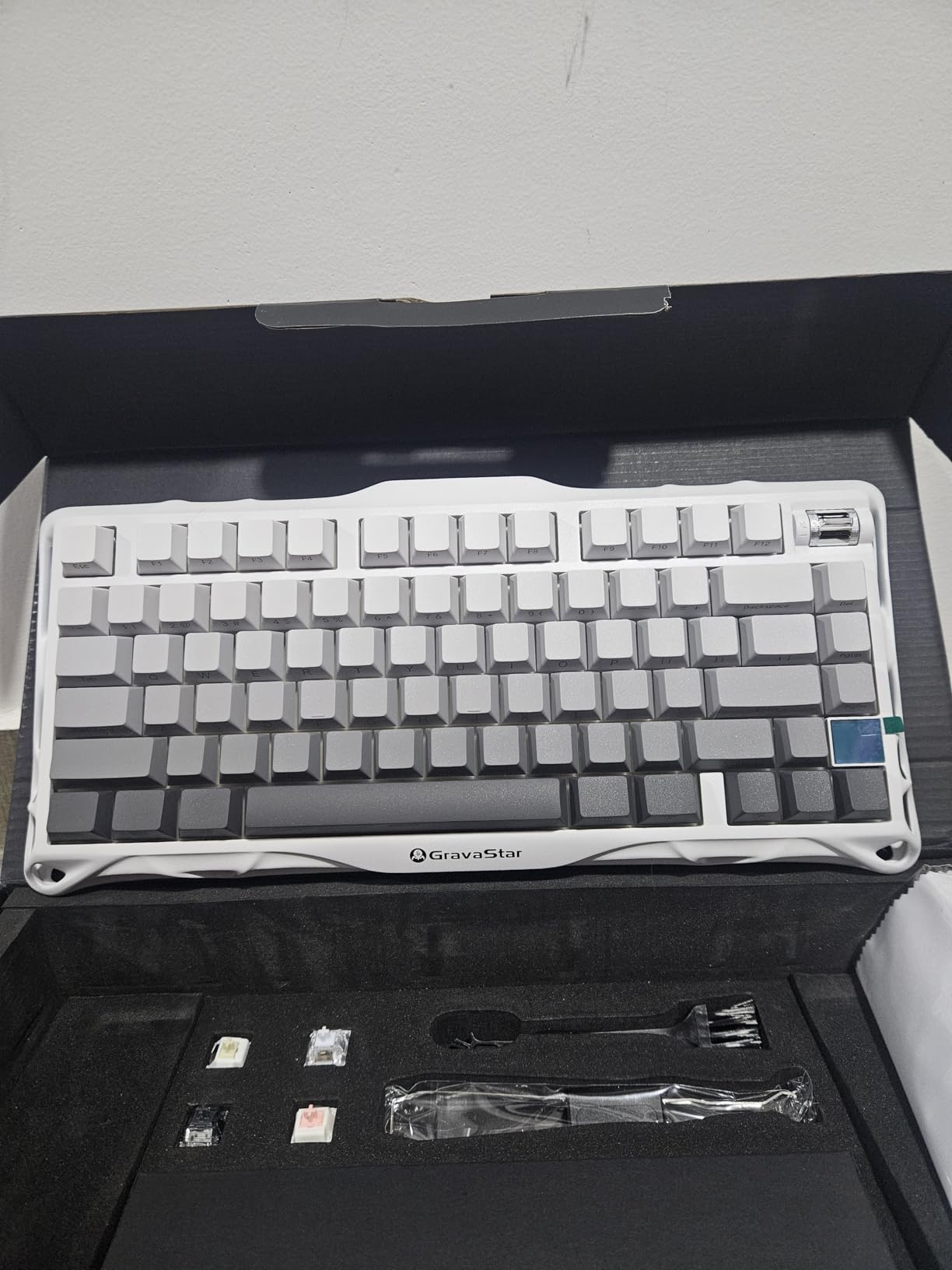 GravaStar Mercury K1 75% Wireless Mechanical Gaming Keyboard RGB Backlit customer photo 1