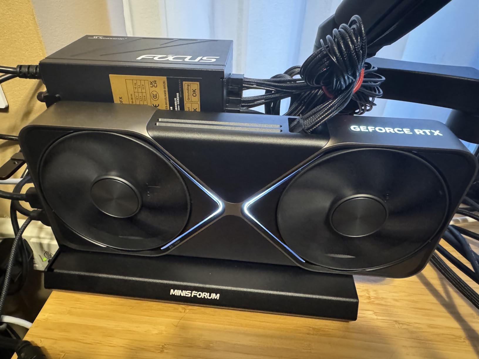 MINISFORUM DEG2 USB4 V2 (TBT5 Compatible) & OCuLink eGPU Dock, 80Gbps Dual-Link External GPU Enclosure with M.2 NVMe Slot, Supports Universal ATX/SFX Power Supplies customer photo 1