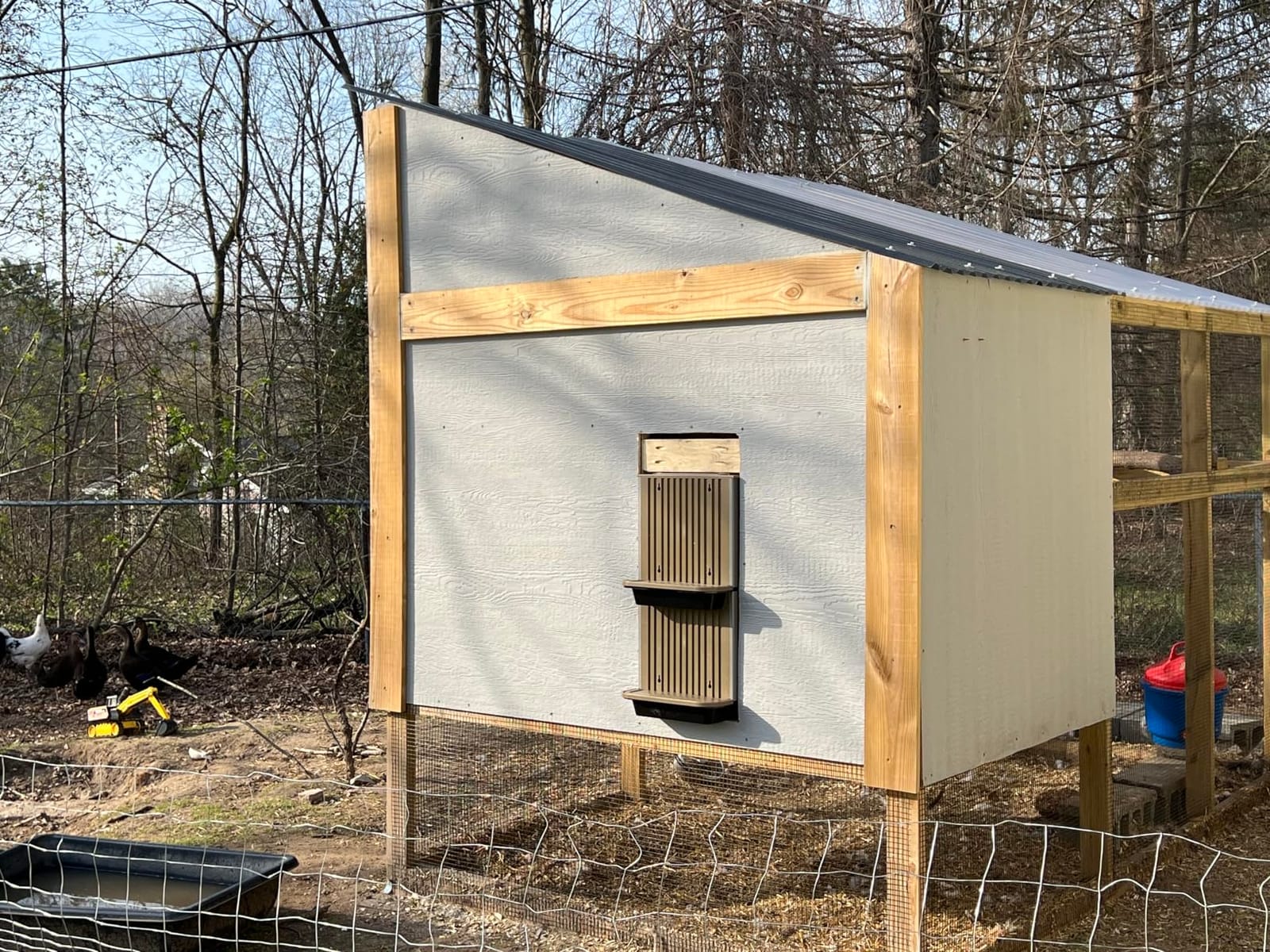 Chicken Nesting Box, 2 Compartment Nesting Boxes for Chickens, Large Chicken Laying Boxes for Egg Collection & Hen on Nest, Roll Away Nesting Boxes Chicken (Extra Large) customer photo 1