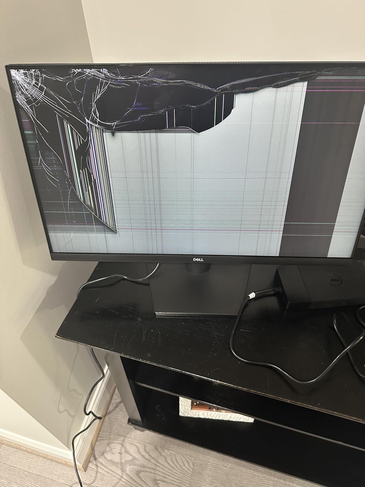 Dell 24 Monitor - SE2426H - 23.8-inch FHD (1920x1080) 144Hz 1ms Display, in-Plane Switching (IPS) Technology, AMD FreeSync™, TÜV 3-Star 2X HDMI, Tilt customer photo 2