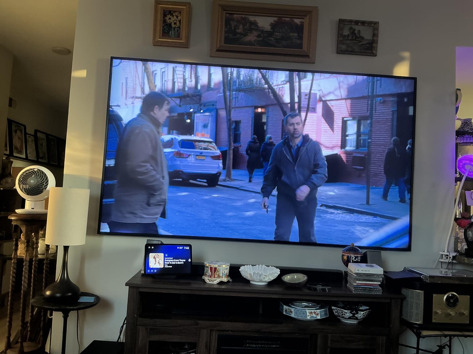Samsung 55-Inch Class The Frame Pro LS03HW Series Samsung Vision AI Smart TV (2026 Model, 55LS03HW) Glare Free with Neo QLED, Wireless One Connect, Slim Fit Wall Mount Included, Alexa Built-in customer photo 1