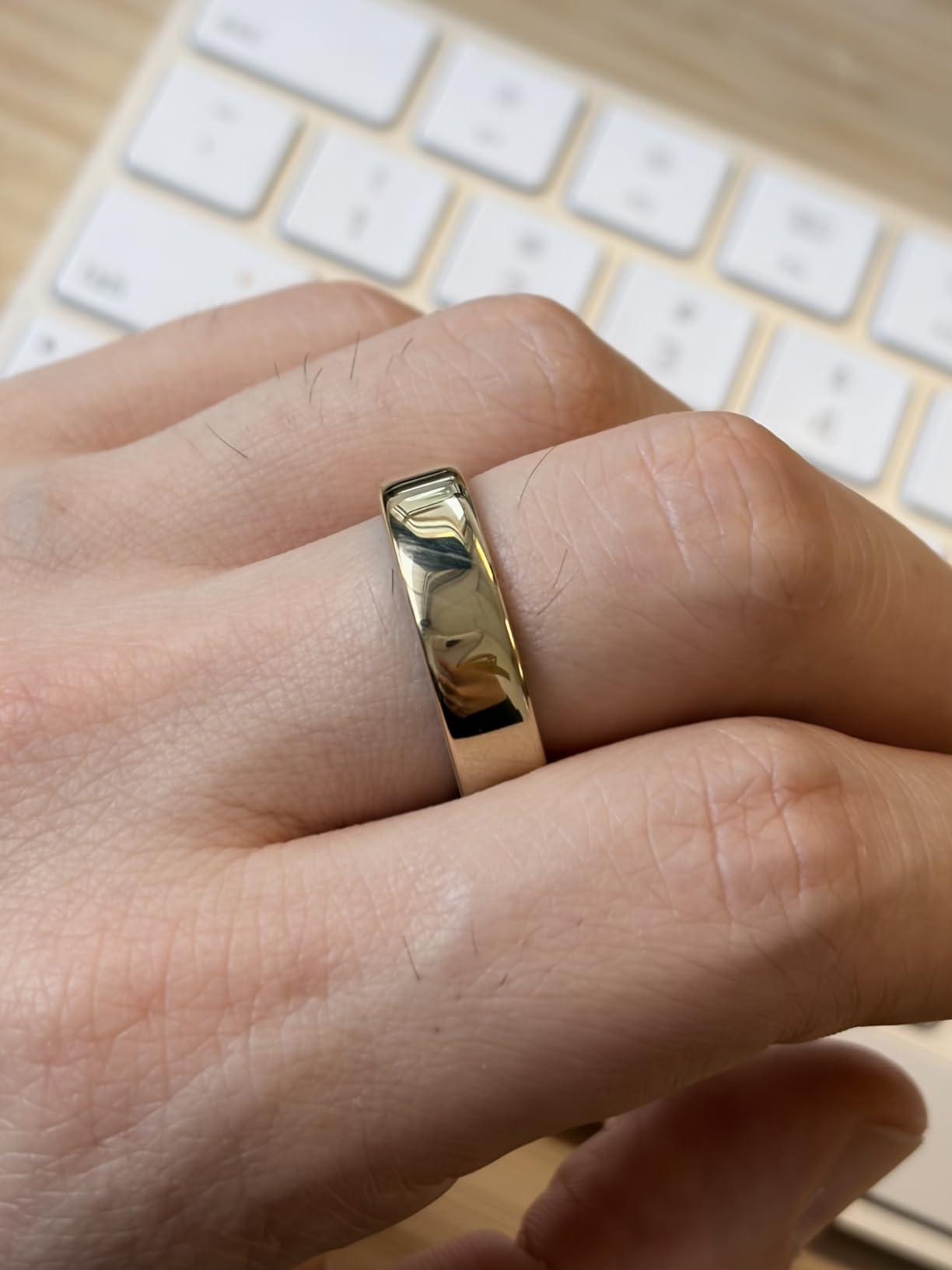 Oura Ring 5 Smart Ring - Silver - Size 10 - Fitness & Sleep Tracker customer photo 1