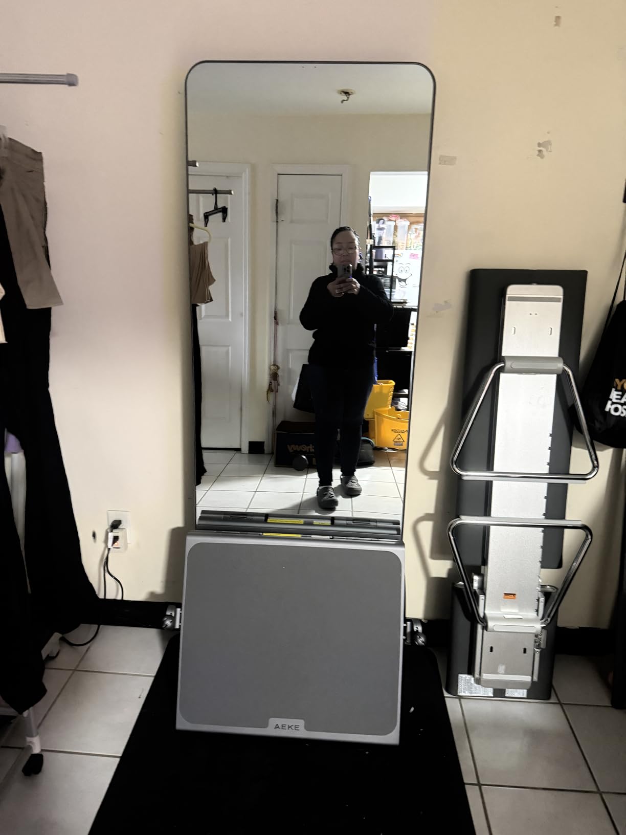 AEKE Smart Home Gym System- Fitness Mirror K1: AI-Powered All-in-One Fitness Machine for Full-Body Strength Training and Personalized Workouts customer photo 1