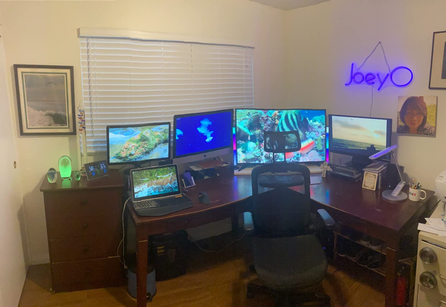 Ergonomic High-Back Office Chair with Footrest – Flip-Up Arms, 3D Headrest, 135° Recline, and Wide Mesh Seat with Lumbar Support. Rolling Swivel Task Chair for Gaming or Work, Sturdy, 300 LBS. customer photo 1