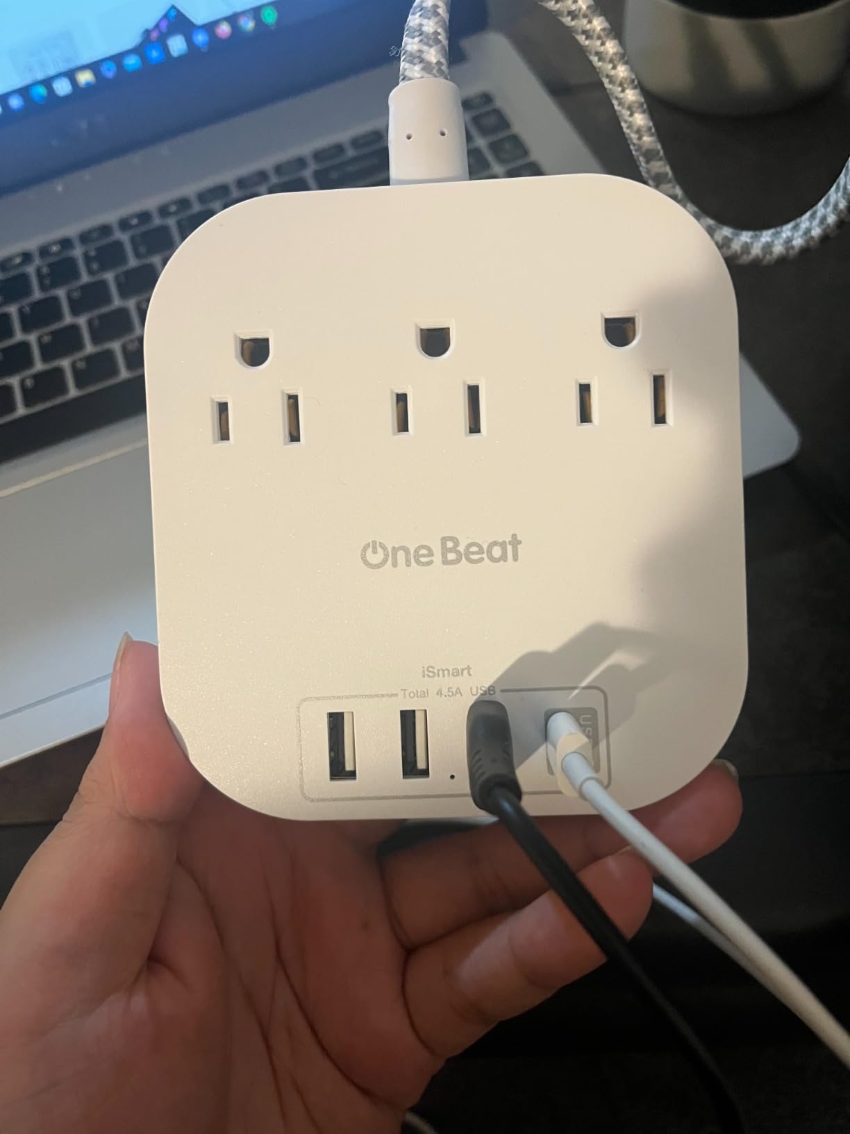 One Beat Power Strip with USB C, 10ft Braided Extension Cord, 22.5W customer photo 1