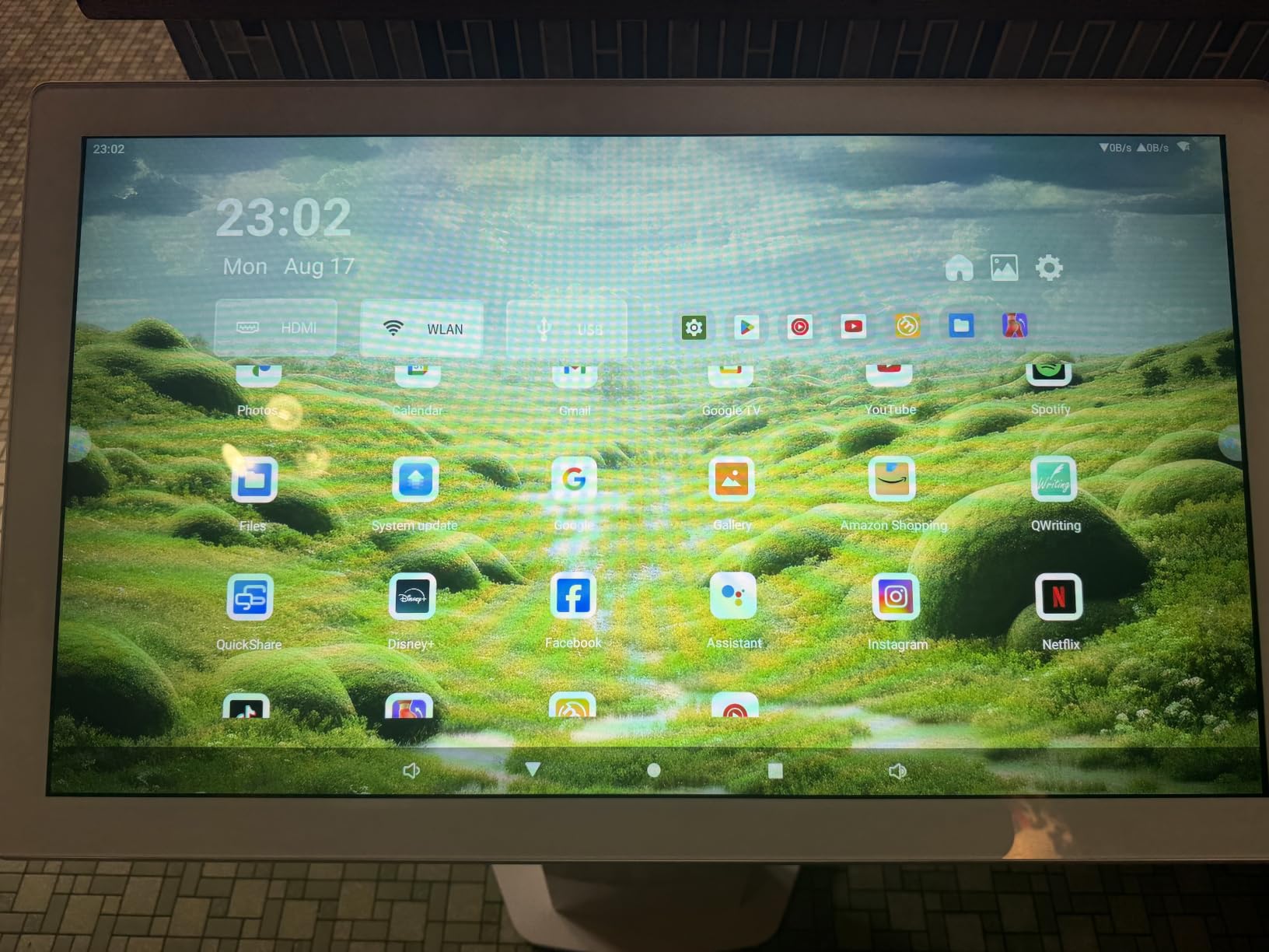 32 Inch Touch Screen Self Service Kiosk, Floor Standing Digital Signage Display, FHD Android Interactive Information Kiosk for Retail Stores, Restaurants, Shopping Mall Wayfinding, Advertising customer photo 1
