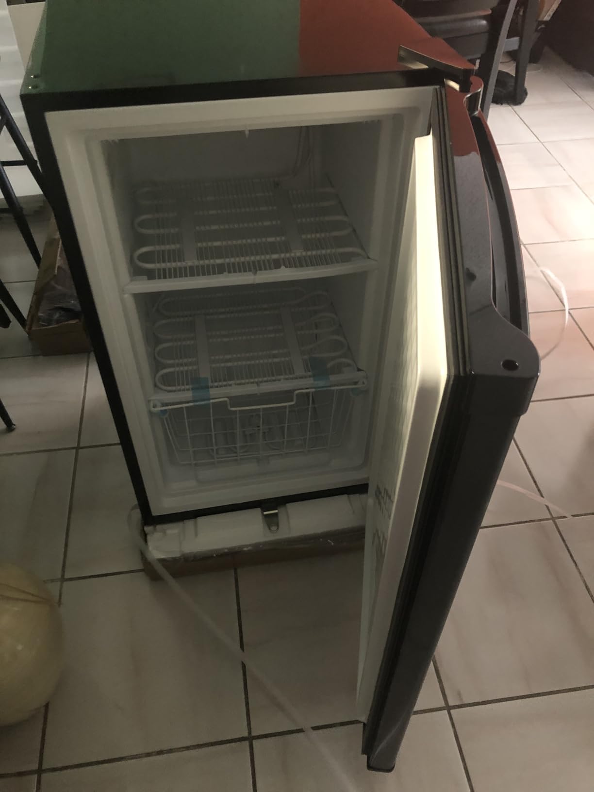 Midea 7.1 Cu.ft Upright Freezer, Fridge Freezer Convertible, Black customer photo 2