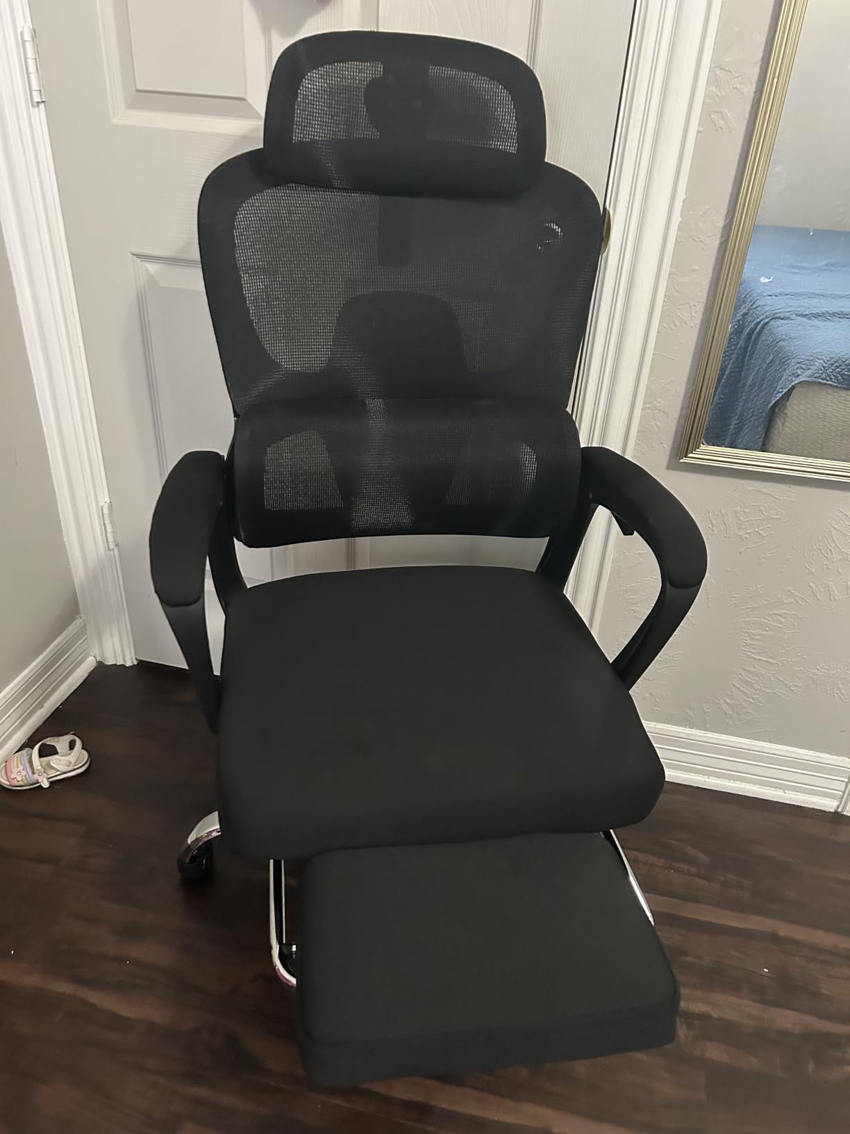 Ergonomic Office Chair with Footrest, 90-145° Reclining Mesh Desk Chair customer photo 2