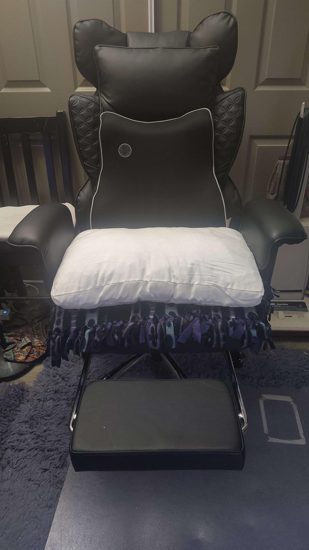 GTPLAYER Big and Tall Gaming Chair 400lbs Heavy Duty Office Chair with Footrest, High Back Pocket Spring Lumbar Support, Ergonomic Wide Comfy Seated Cushion for Lower Back Pain Relief, Carbon-Black customer photo 2