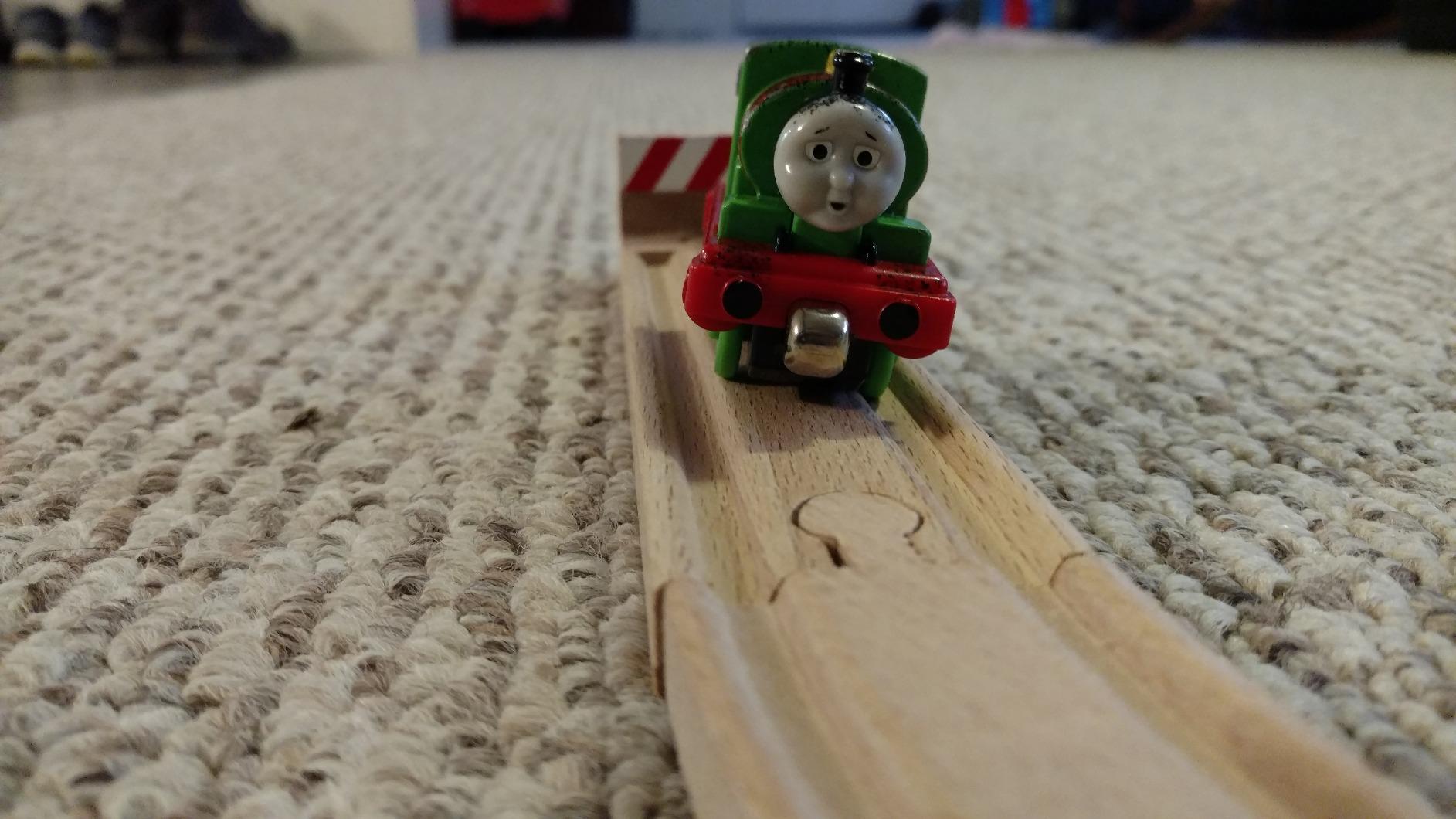 Melissa & Doug Classic Wooden Figure Eight Train Set (22 pcs) customer photo 1