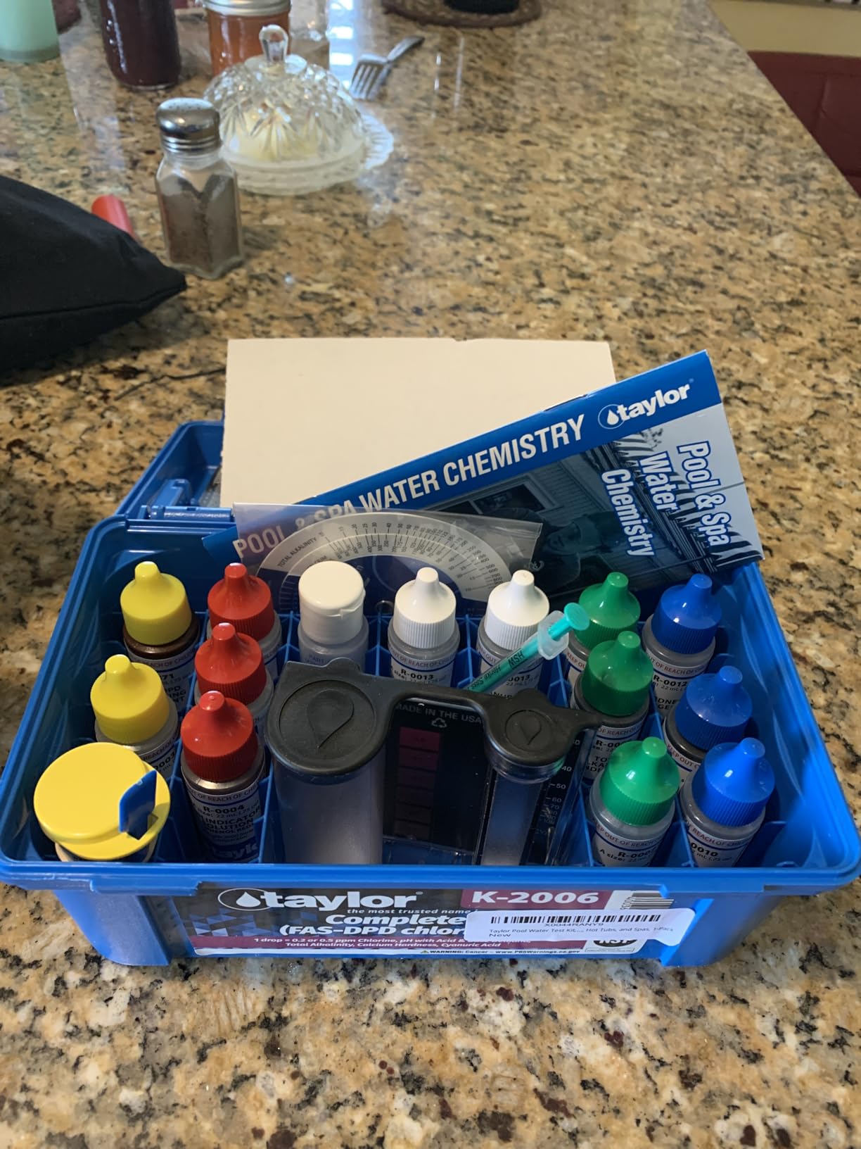 Taylor Pool Water Test Kit, Complete Swimming Pool Water Test Kit, for Chlorine, pH, and Alkaline Levels, Ideal for Pools, Hot Tubs, and Spas, 1-Pack customer photo 1