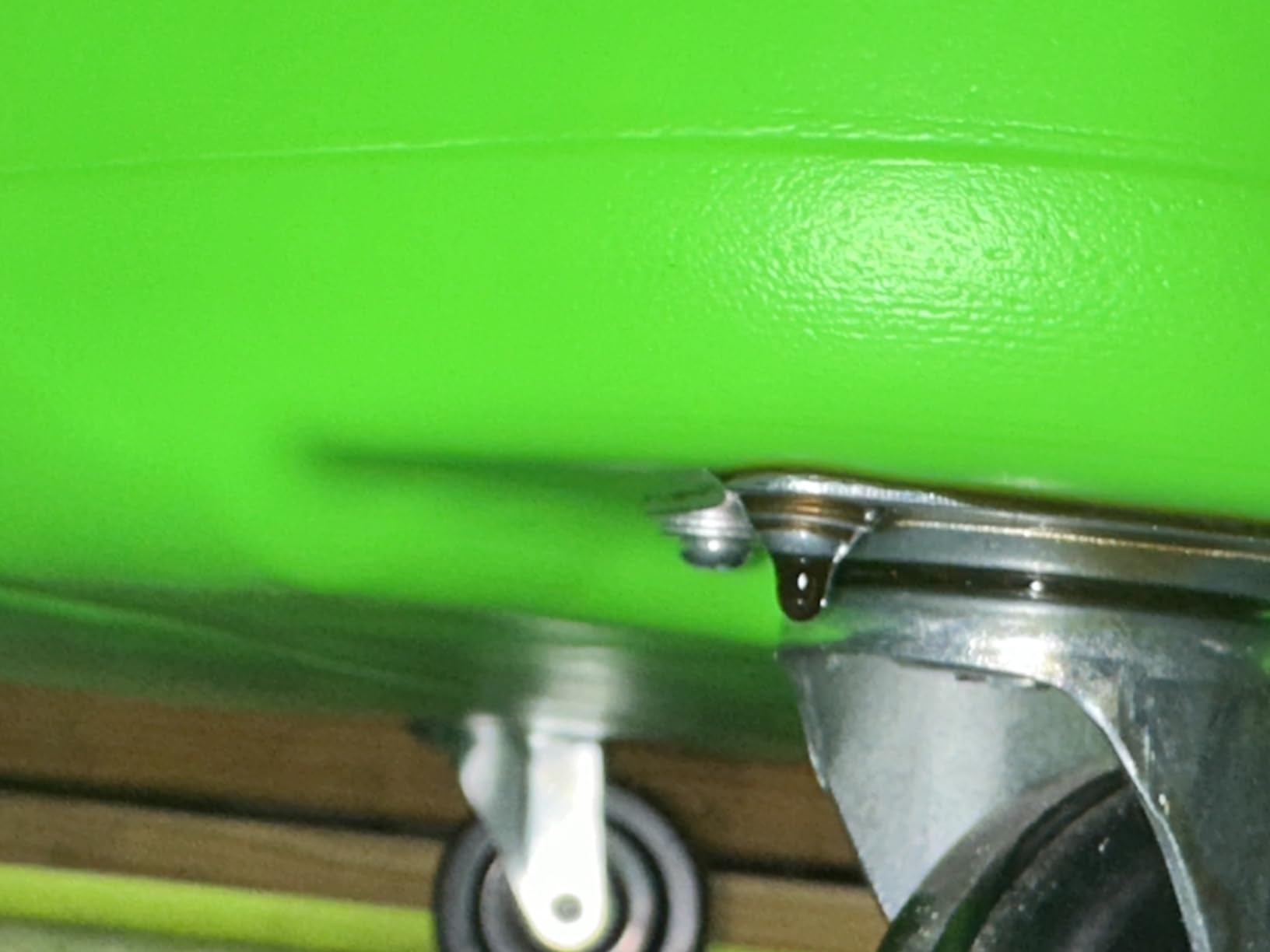 OEMTOOLS 9-Gallon Oil Drain Pan with Adjustable Funnel, Built in Tool Rack customer photo 1
