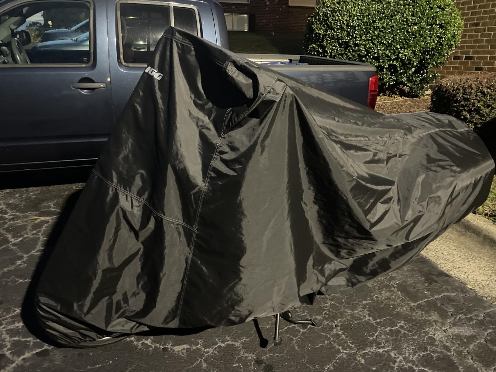 Nelson Rigg USA Defender Extreme Motorcycle Cover; Waterproof; Outdoor All Weather; Fade Resistant; Ventilated; Reflective; Lock Grommets; Storage Bag (Large) customer photo 1