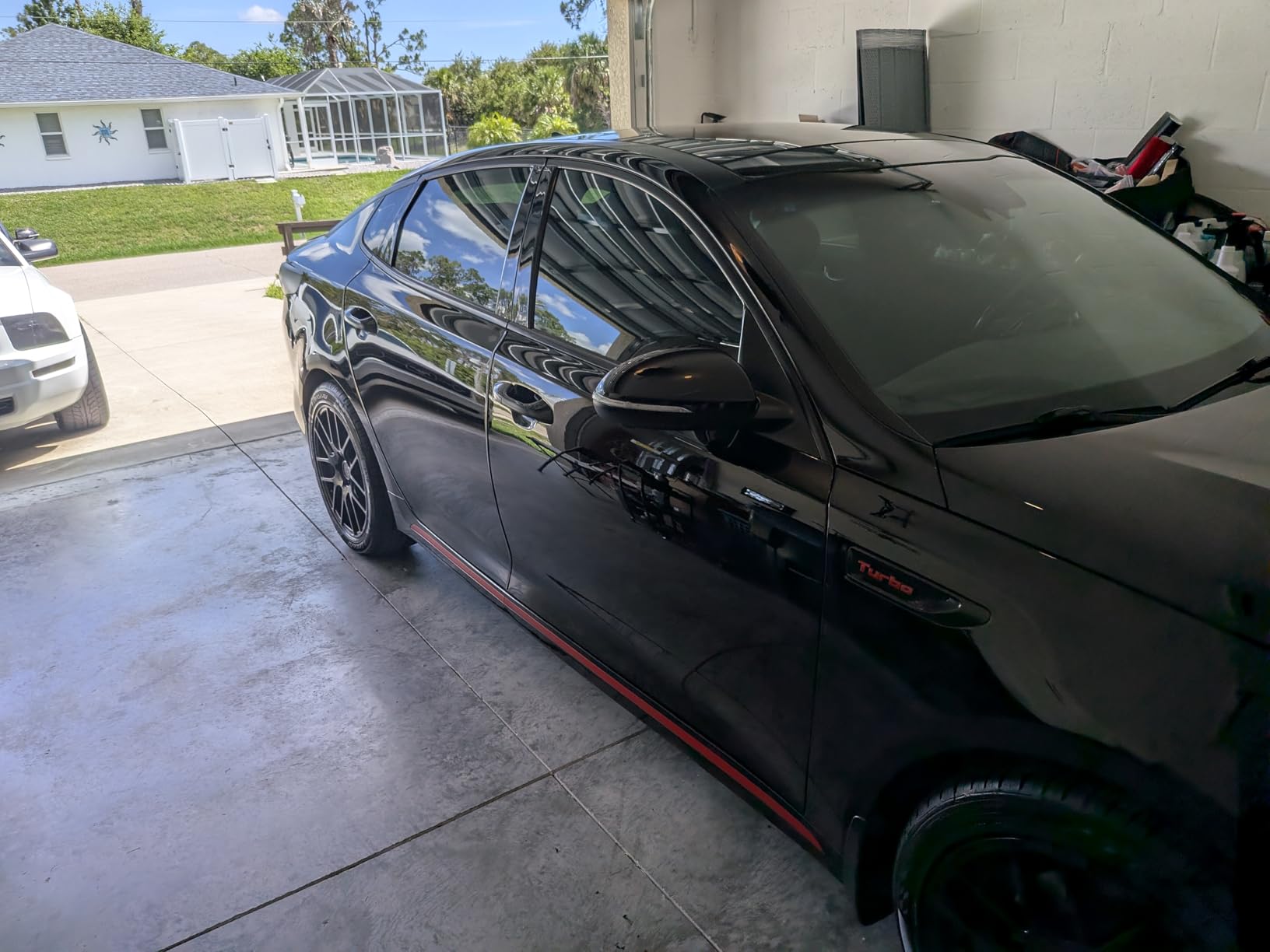 Turtle Wax Hybrid Solutions Ceramic Black Car Polish & Wax, 14 oz. (1 Pack) customer photo 2