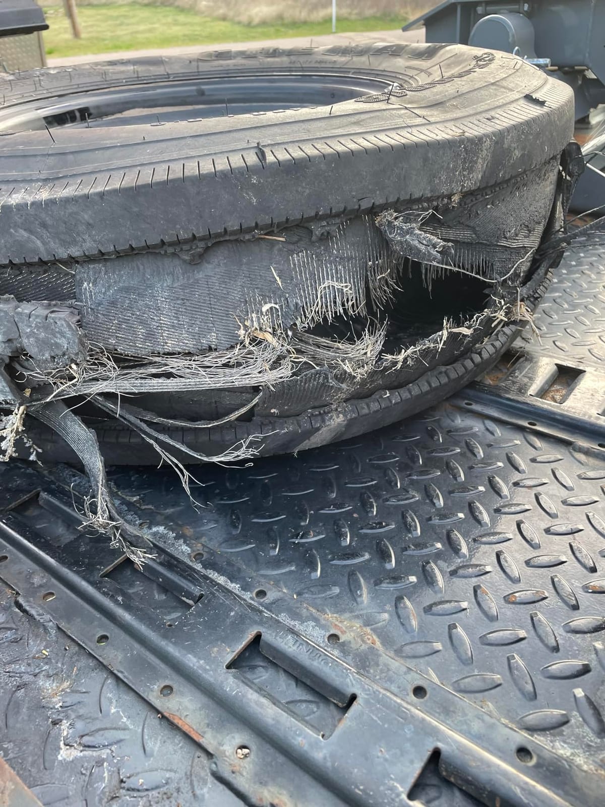 One Heavy Duty GREMAX All Steel Trailer Tire 225/75R15 14 Ply G 123/119M customer photo 1