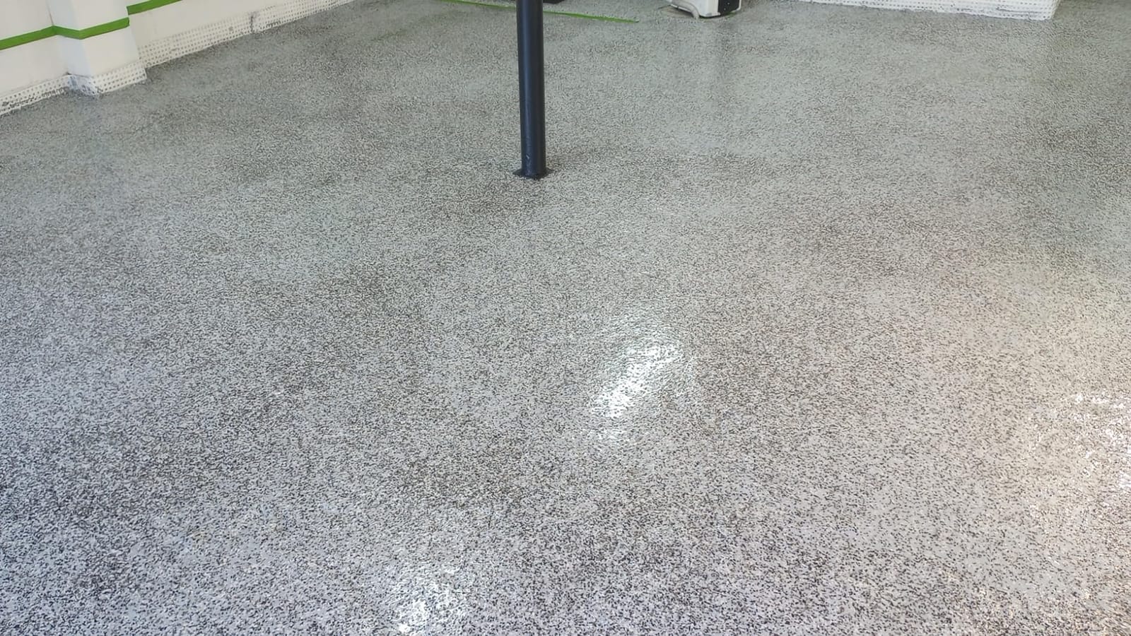 Everflow by MPC Epoxy Resin Floor Kit, White, 3 Gal customer photo 1