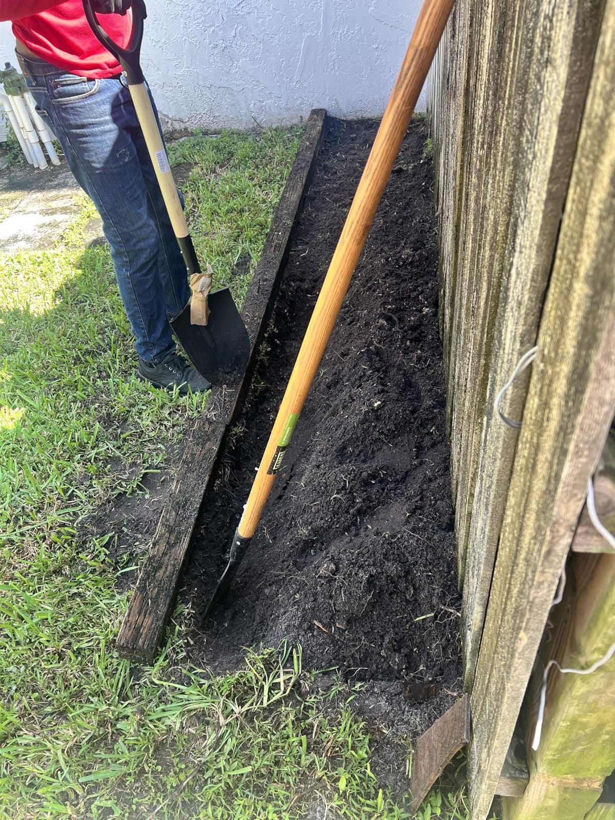 Shovel for Digging,Round Shovel, Garden Tool with D-Handle, 41 Inches in Overall Length, Wooden Handel Garden Shovel,Beach Shovel, Car Snow Shovel customer photo 2
