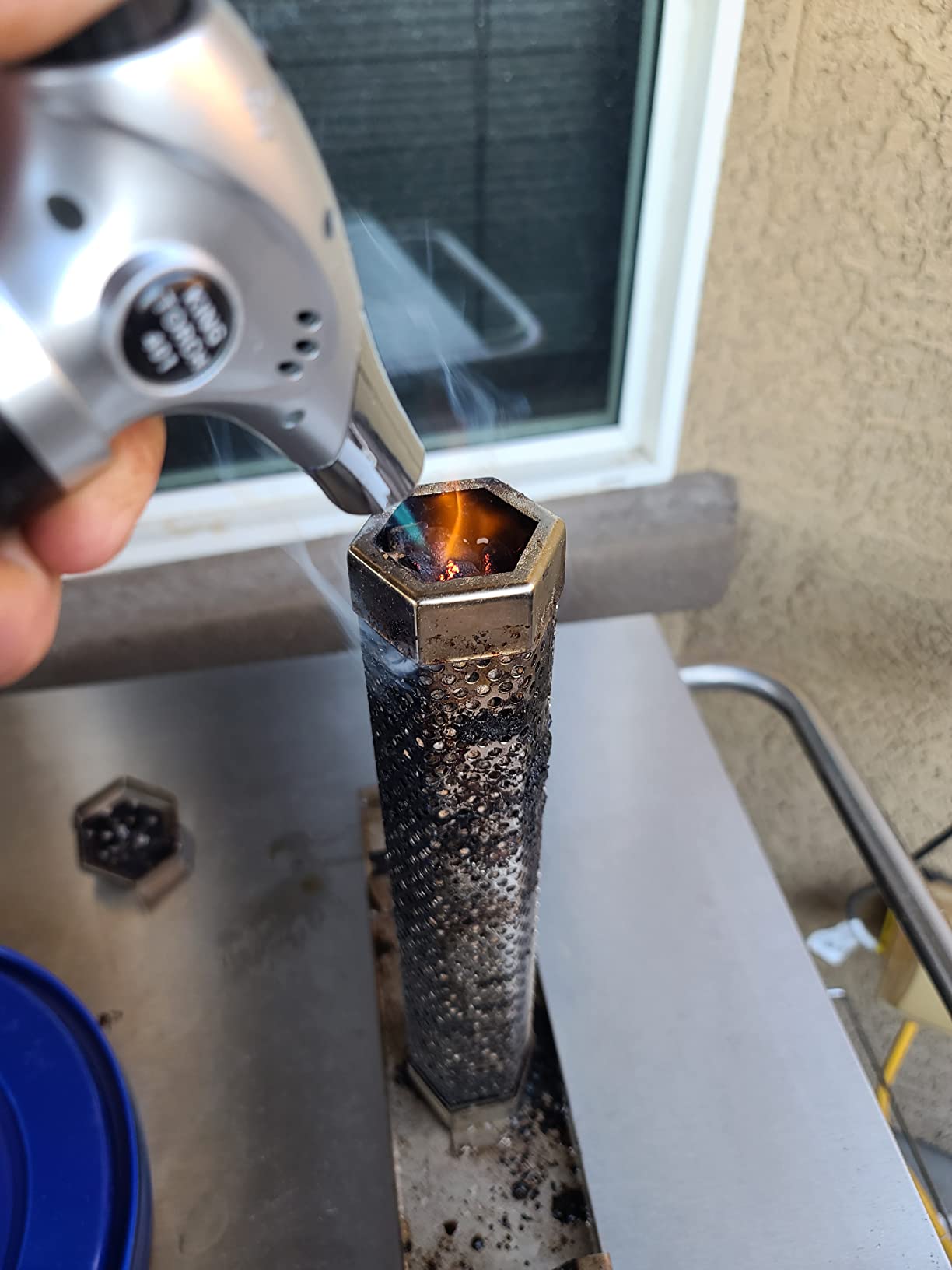 12'' Pellet Smoker Tube With a Stainless Steel Tray and Tube Cover customer photo 2